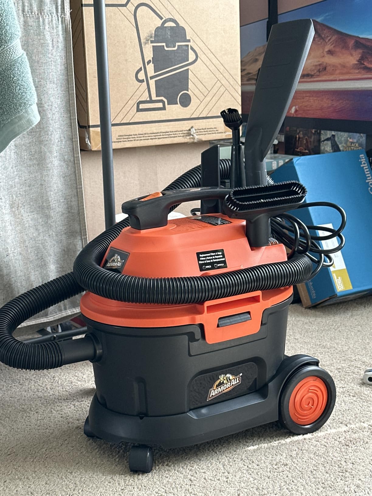 Armor All AA255W Wet/Dry Utility Vac 2.5 Gallon, 2.5-Gallon, 120 Volts (AC), Orange/Black customer photo 1