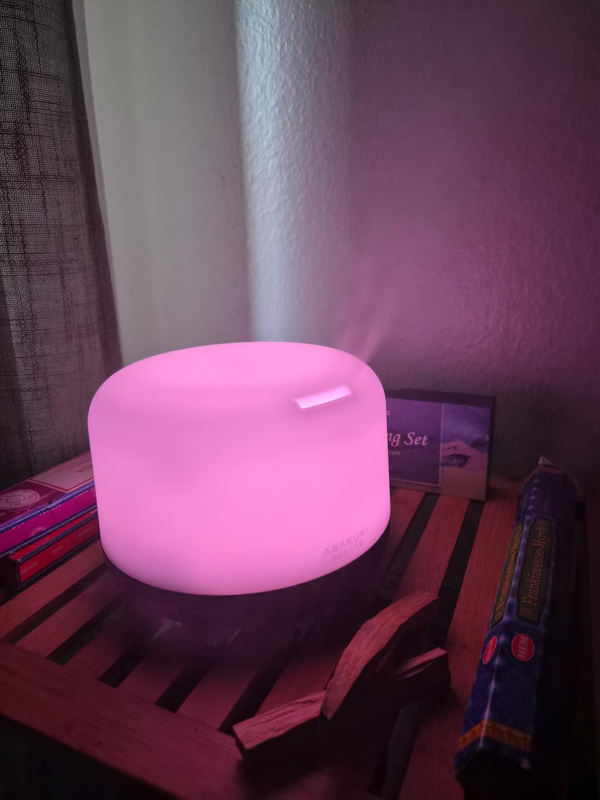 ASAKUKI Essential Oil Diffuser for Home, 500ML Aromatherapy Diffuser Humidifier with Remote Control, 7 Color LED Lights, Quiet Cool Mist Diffuser for Bedroom, Office customer photo 1