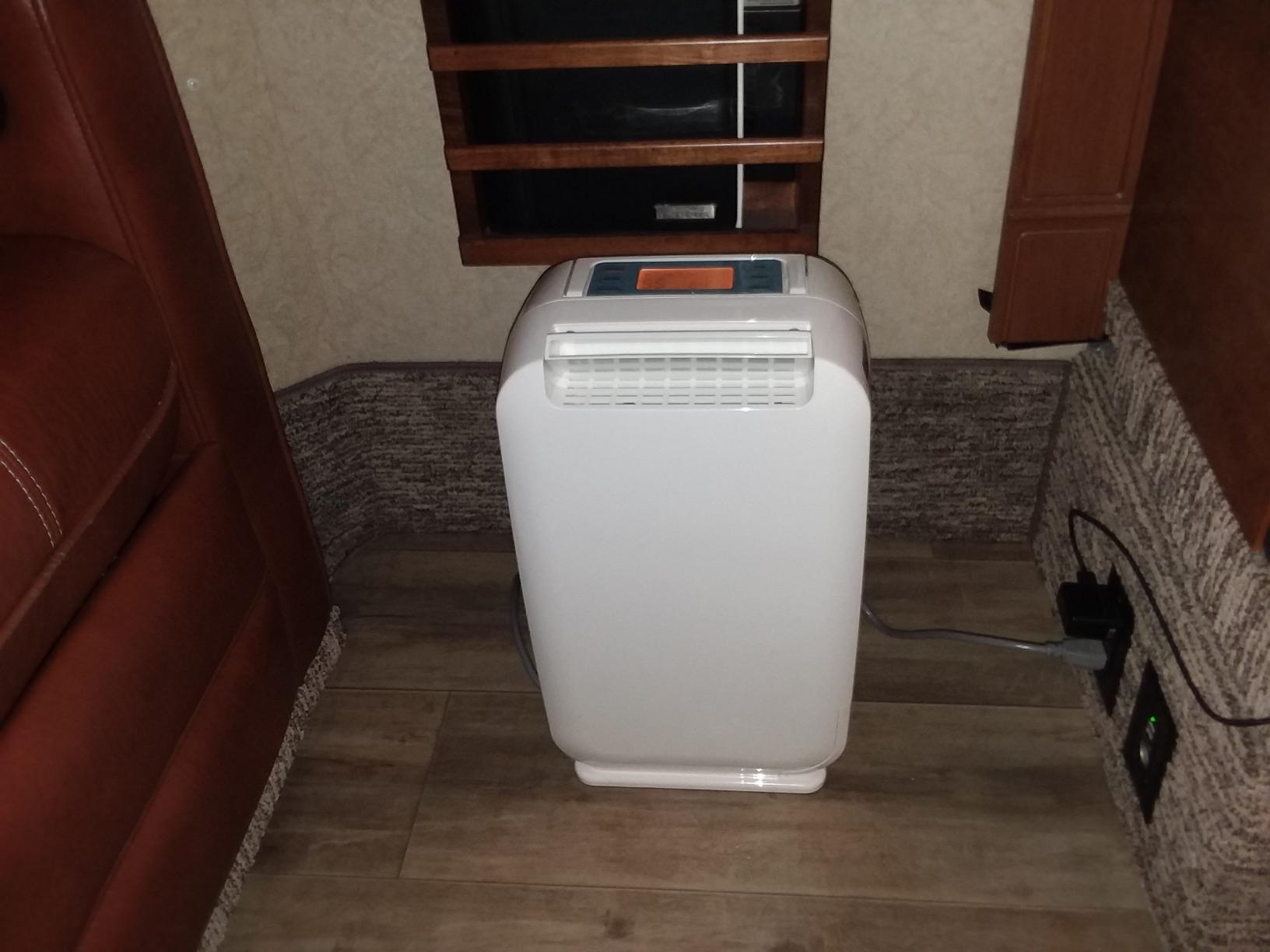 Ivation 13-Pint Small-Area Desiccant Dehumidifier Compact and Quiet - With Continuous Drain Hose for Smaller Spaces, Bathroom, Attic, Crawlspace and Closets - For Spaces Up To 270 Sq Ft, White customer photo 2