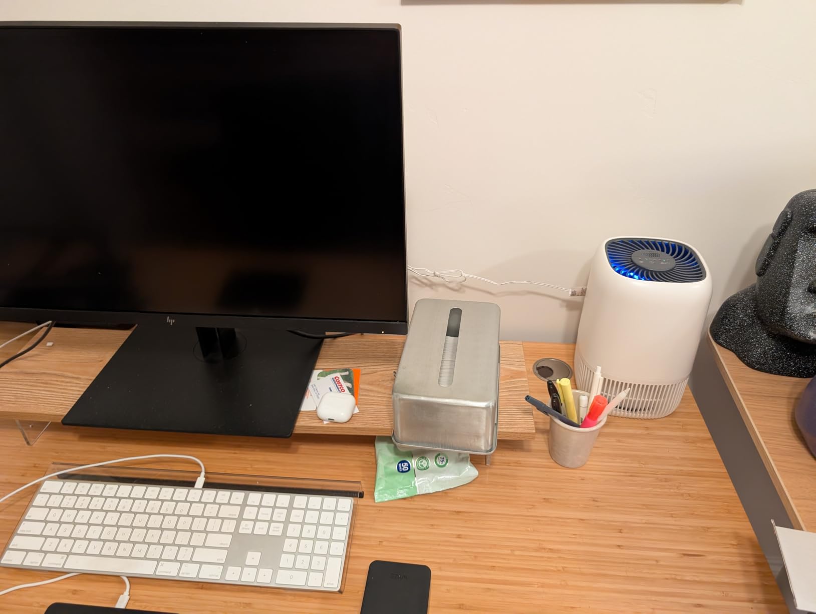 VOOPNU Air Purifiers for Home, High Efficiency Filter Up to 1076 Ft², White customer photo 1