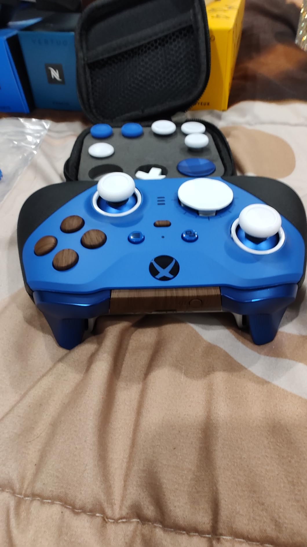 Xbox Wireless Gaming Controller | Elite Series 2 | Black | Consoles, PCs, TVs, mobile, and more | Adjustable Thumbsticks | Trigger Locks customer photo 1
