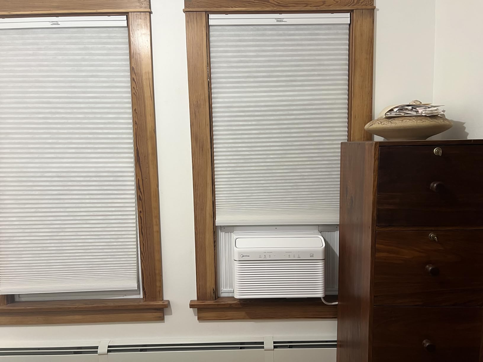 Midea 5,000 BTU EasyCool Small Window Air Conditioner - Cool up to 150 Sq. Ft. with Easy-to-Use Mechanical Controls and Reusable Filter, Perfect for Small Bedroom, Living Room, Home Office customer photo 1