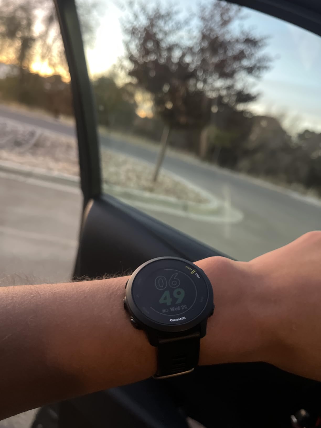 Garmin Forerunner 55, GPS Running Watch with Daily Suggested Workouts, Up to 2 Weeks of Battery Life, Black customer photo 1