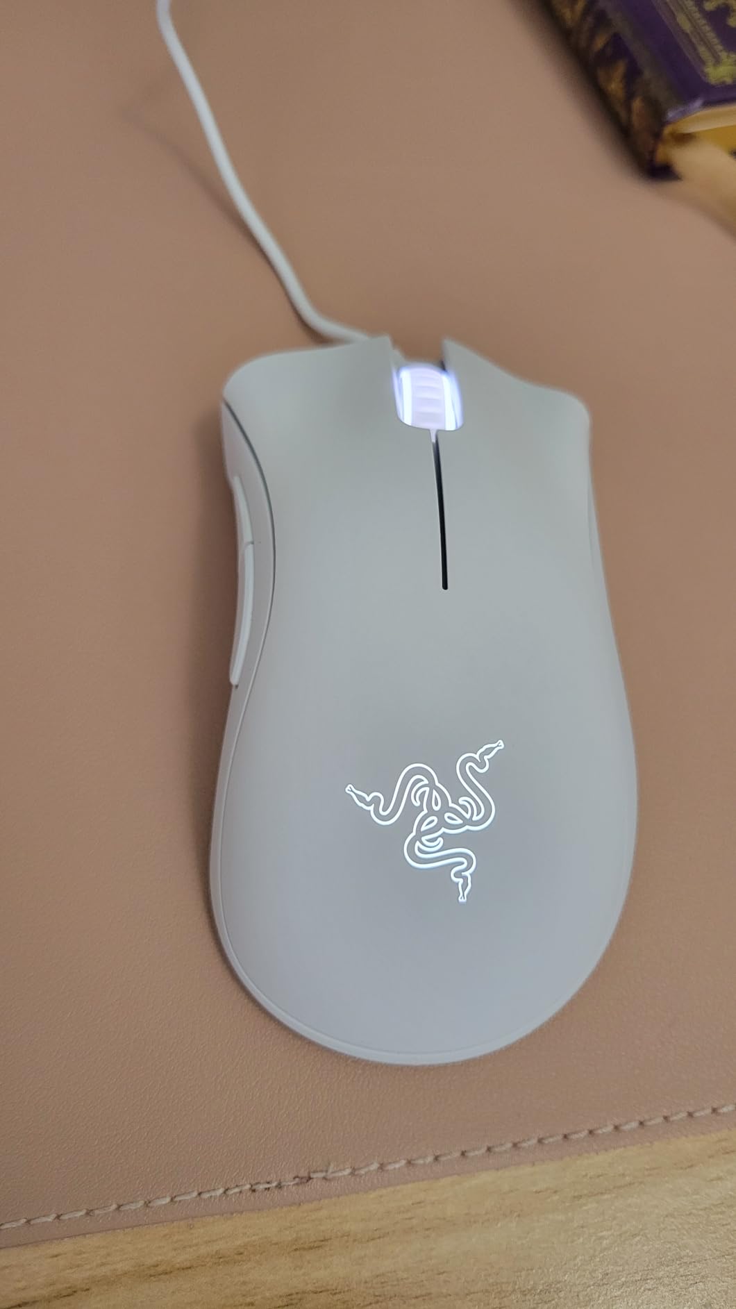 Razer DeathAdder Essential Ergonomic Wired Gaming Mouse, Black customer photo 1