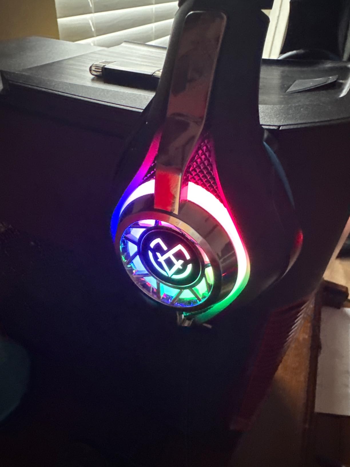 Tatybo Gaming Headset for PS5 PC, Noise Canceling Mic, RGB, Over Ear Deep Bass Stereo Sound customer photo 2