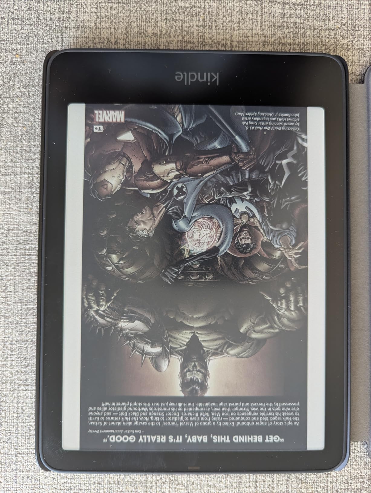 Kindle Colorsoft Signature Edition 32GB (newest model) - With color display, auto-adjusting front light, wireless charging, and long battery life - Metallic Black customer photo 2