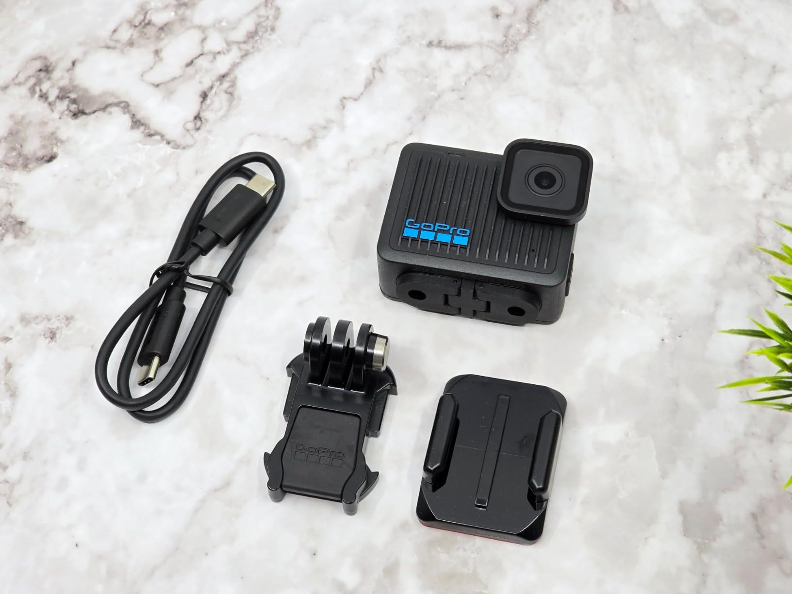 GoPro Hero - Compact Waterproof Action Camera with 4K Ultra HD Video, 12MP Photo, Touch Screen customer photo 2