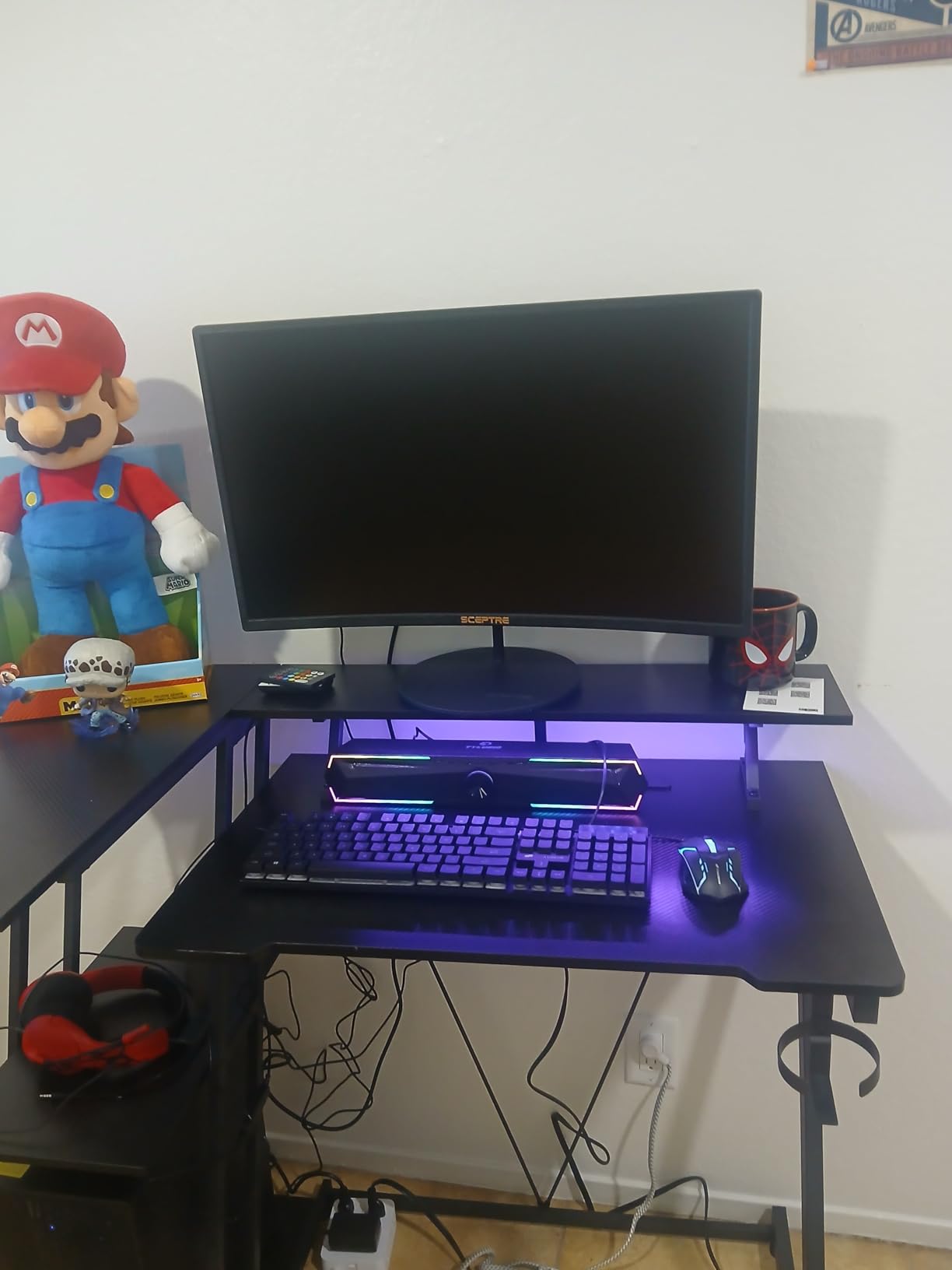 Korfile 40 Inch Gaming Desk with Power Outlet, LED, Carbon Fiber Black customer photo 1