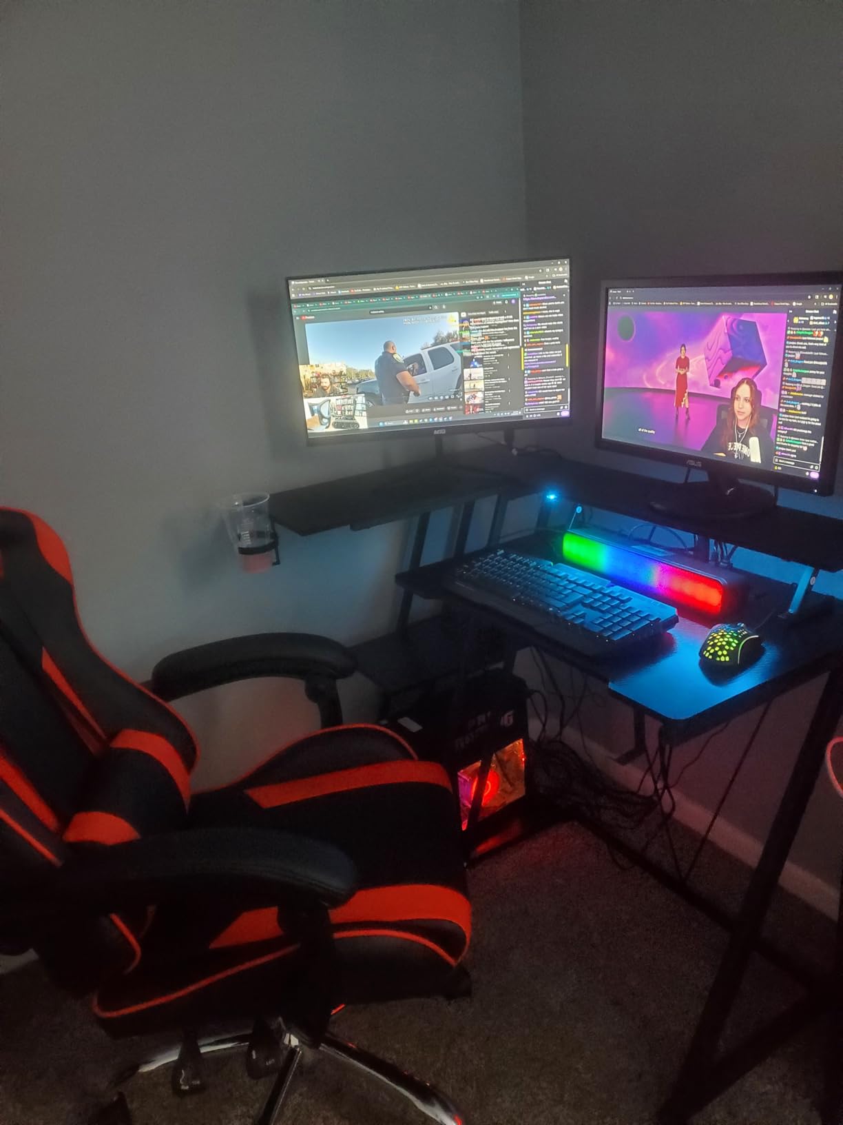 Korfile 40 Inch Gaming Desk with Power Outlet, LED, Carbon Fiber Black customer photo 2