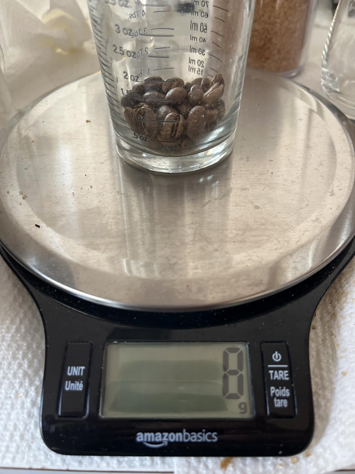 Amazon Basics Digital Kitchen Scale with LCD Display, Tare Function, Multiple Units, Weighs up to 11 Pounds, Batteries Included, Black and Stainless Steel customer photo 1