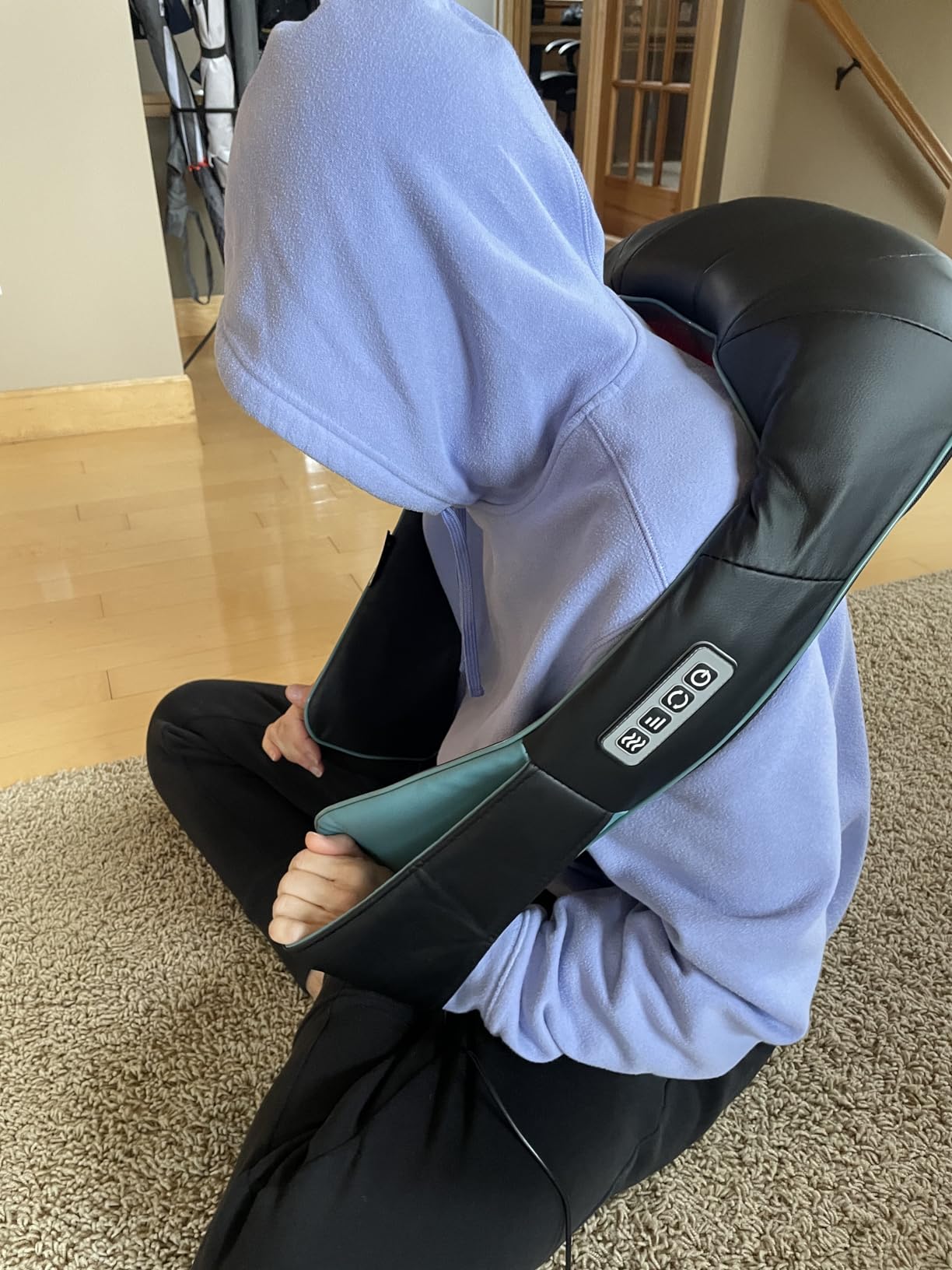 Mo Cuishle Shiatsu Back Neck & Shoulder Massager with Heat, Gifts (Black) customer photo 2