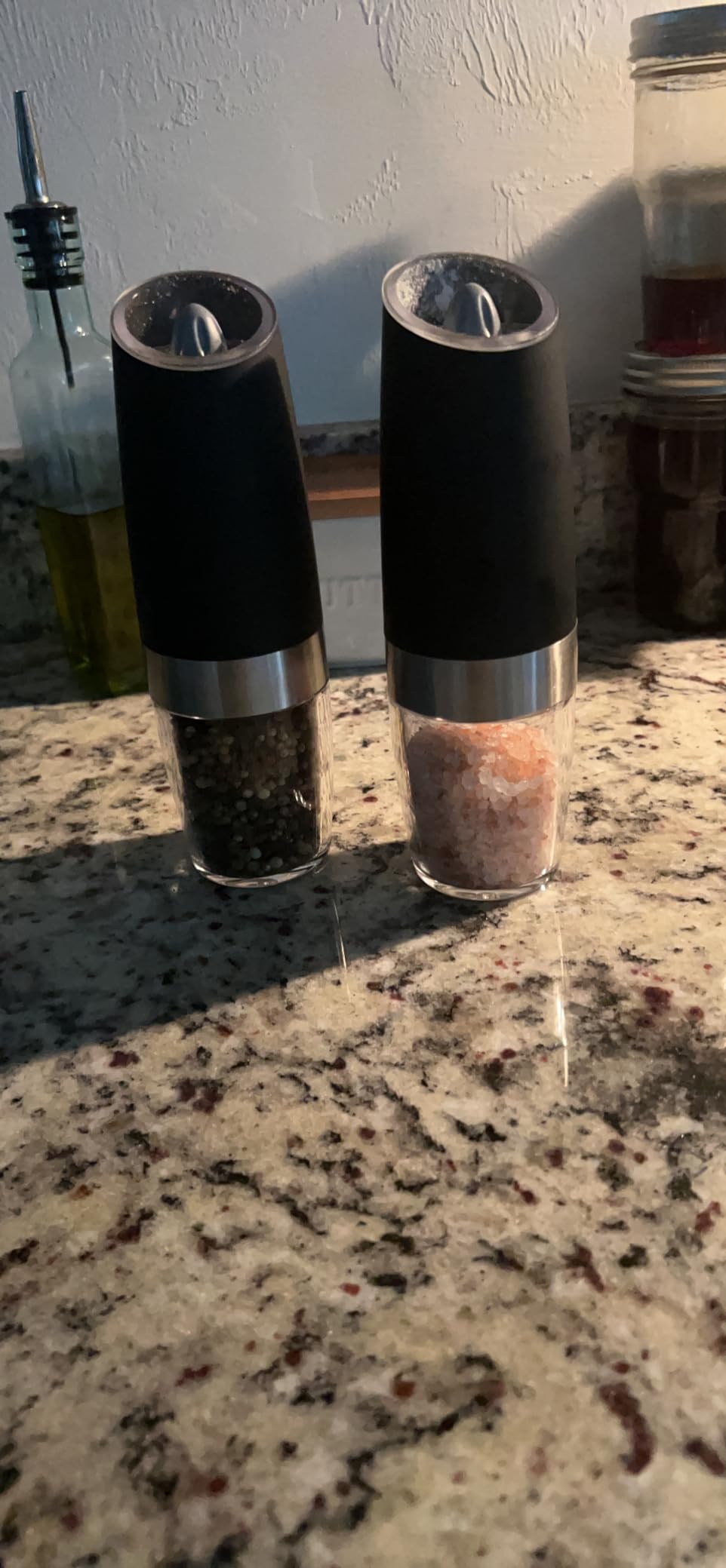 Gravity Electric Salt and Pepper Grinder Set White Elephant Gifts for Women Who Have Everything Gifts for Men Christmas Holiday Ideas Gift for Couples, Mom, Dad, Her, Him, Husband, Wife, Grandma customer photo 1