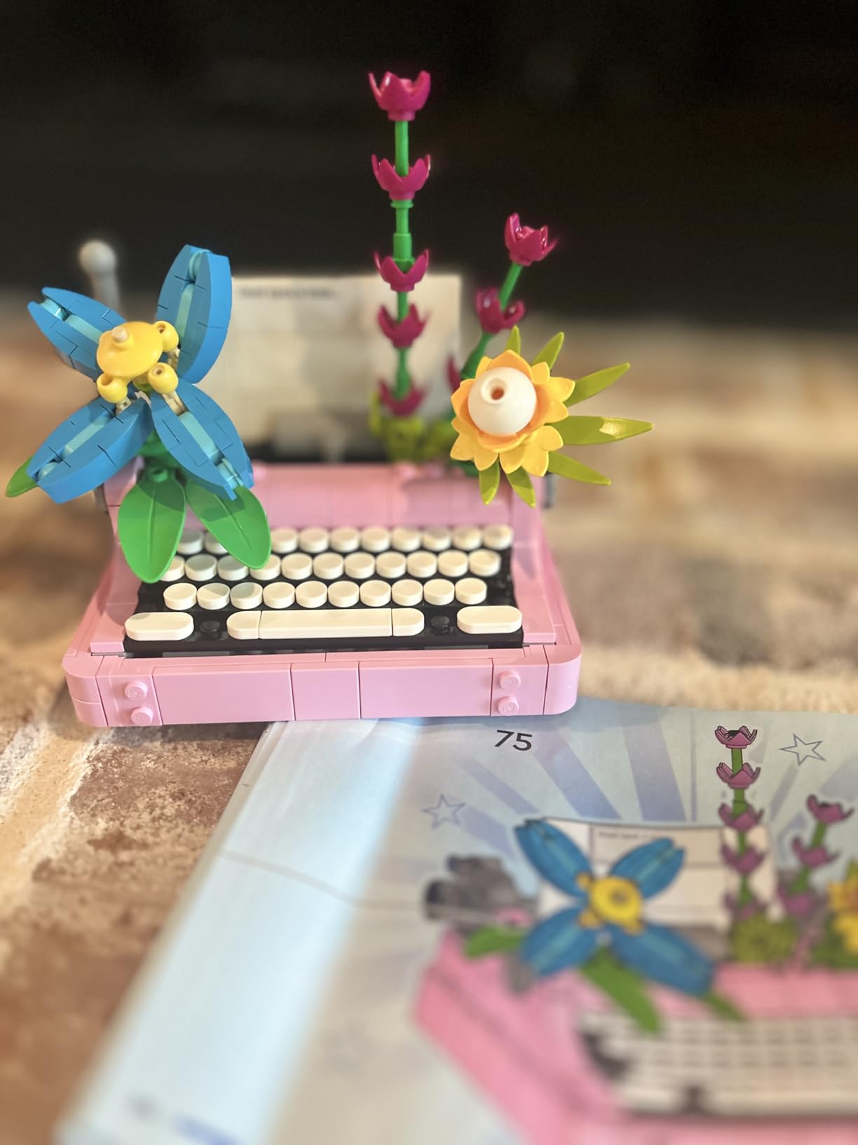 LEGO Creator 3 in 1 Typewriter with Flowers - Building Toy with 3 Building Options, Typewriter, Flowerpot with Pen & Notebook, or Keytar - Gift Idea for Birthdays - 31169 customer photo 1