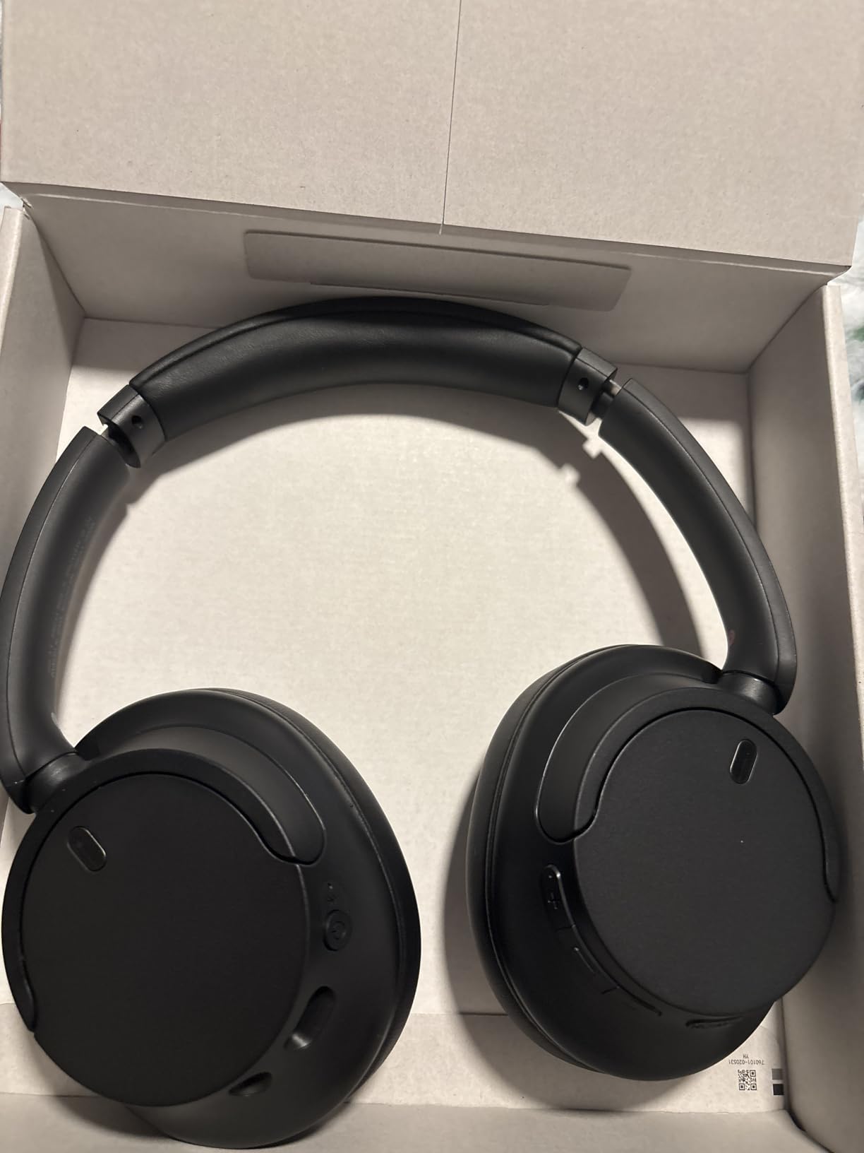 Sony WH-CH720N Wireless Noise Cancelling Over-Ear Headphones, Black customer photo 2