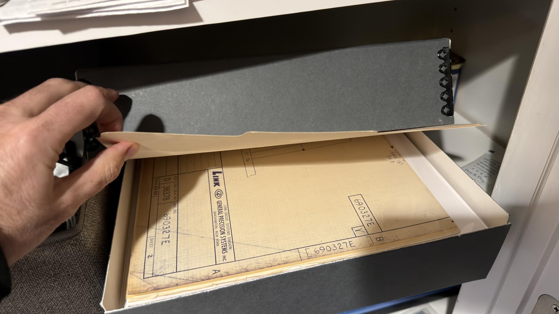 Lineco Museum Archival Storage Box, 9.75x12.75x3 in. Drop Front Design - Acid-Free with Metal Edge for Photos, Pictures, Prints, Documents customer photo 1