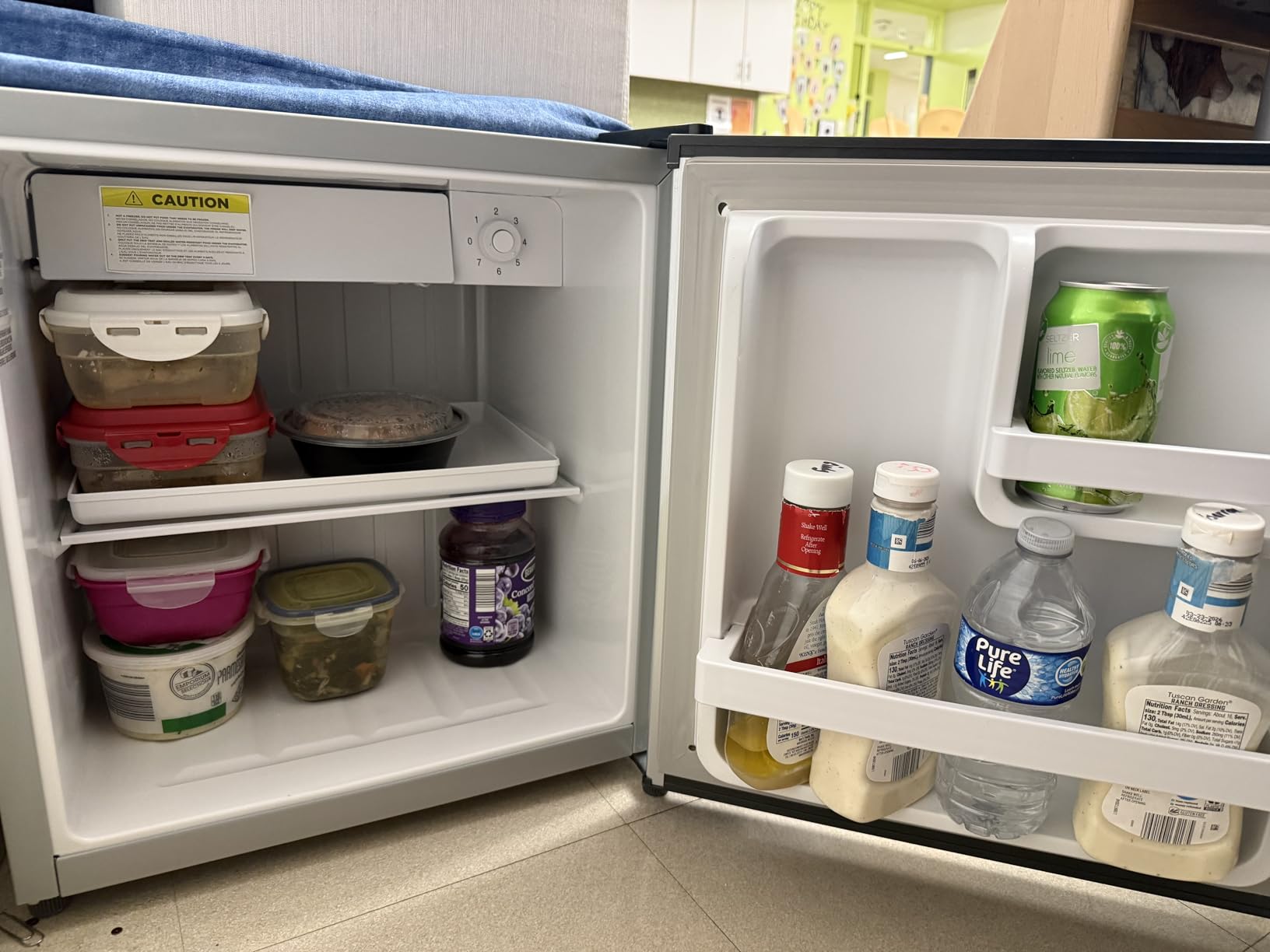 BLACK+DECKER 2.5 Cu. Ft. Compact Refrigerator, ENERGY STAR Certified, Single Door Mini Fridge with Chiller Compartment, Personal Fridge for Home or Dorm Room, R600a Refrigerant, BCRK25V,Stainless Look customer photo 1