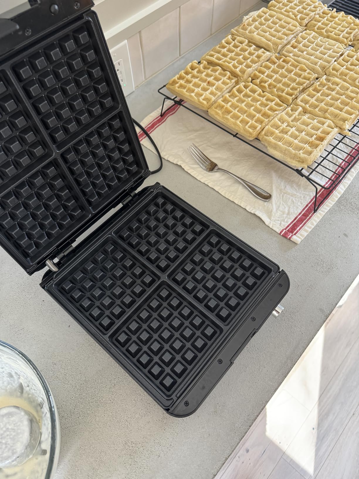 KRUPS 4-Slice Belgian Waffle Maker: Stainless Steel, 5 Browning Levels, Audible Ready Beep, Removable Plates, 1200W, Silver/Black, Large Waffle Maker Family Size customer photo 2