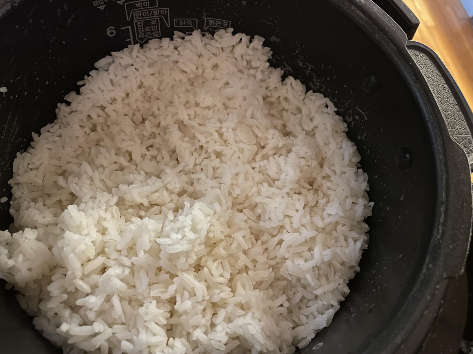 Cuckoo High Pressure Rice Cooker 6-Cup Uncooked / 12-Cup Cooked with Nonstick Inner Pot, Voice Guide, Black (CRP-P0609S) customer photo 1
