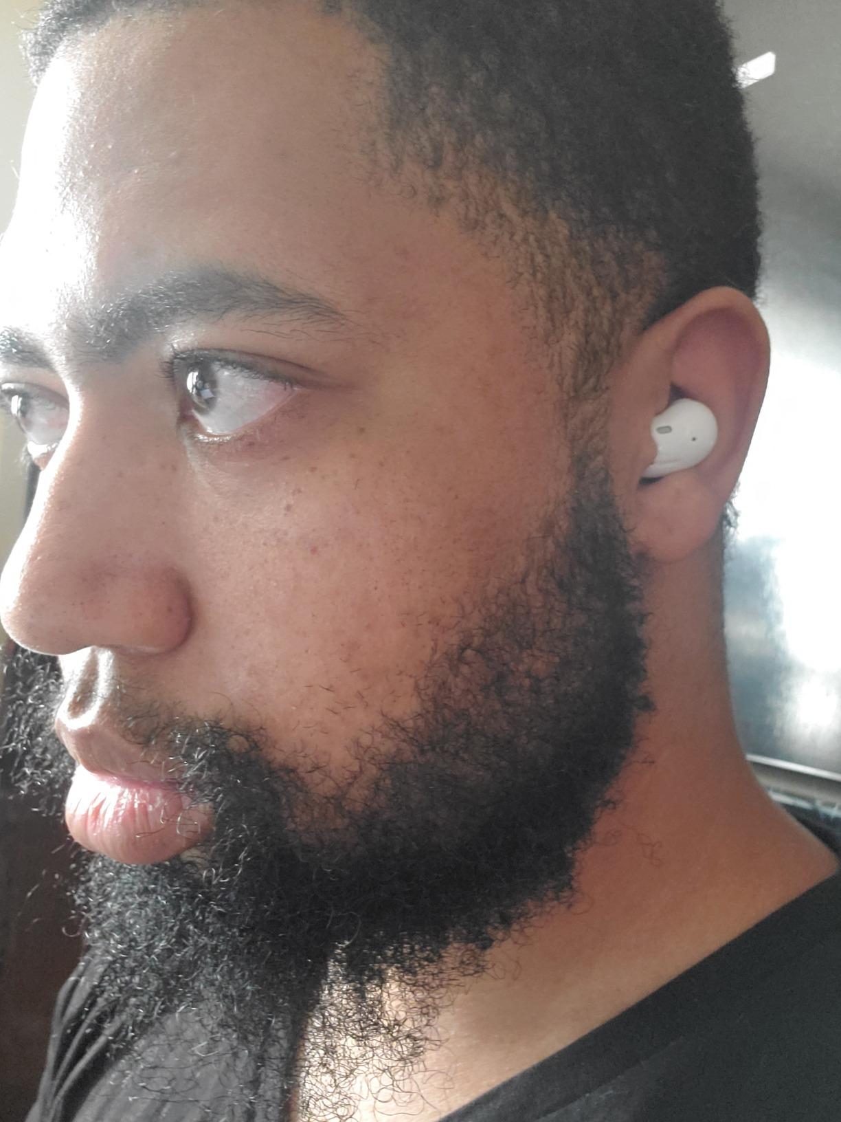 SAMSUNG Galaxy Buds Live True Wireless Bluetooth Earbuds w/ Active Noise Cancelling, Charging Case, AKG Tuned 12mm Speaker, Long Battery Life, US Version, Mystic White customer photo 2