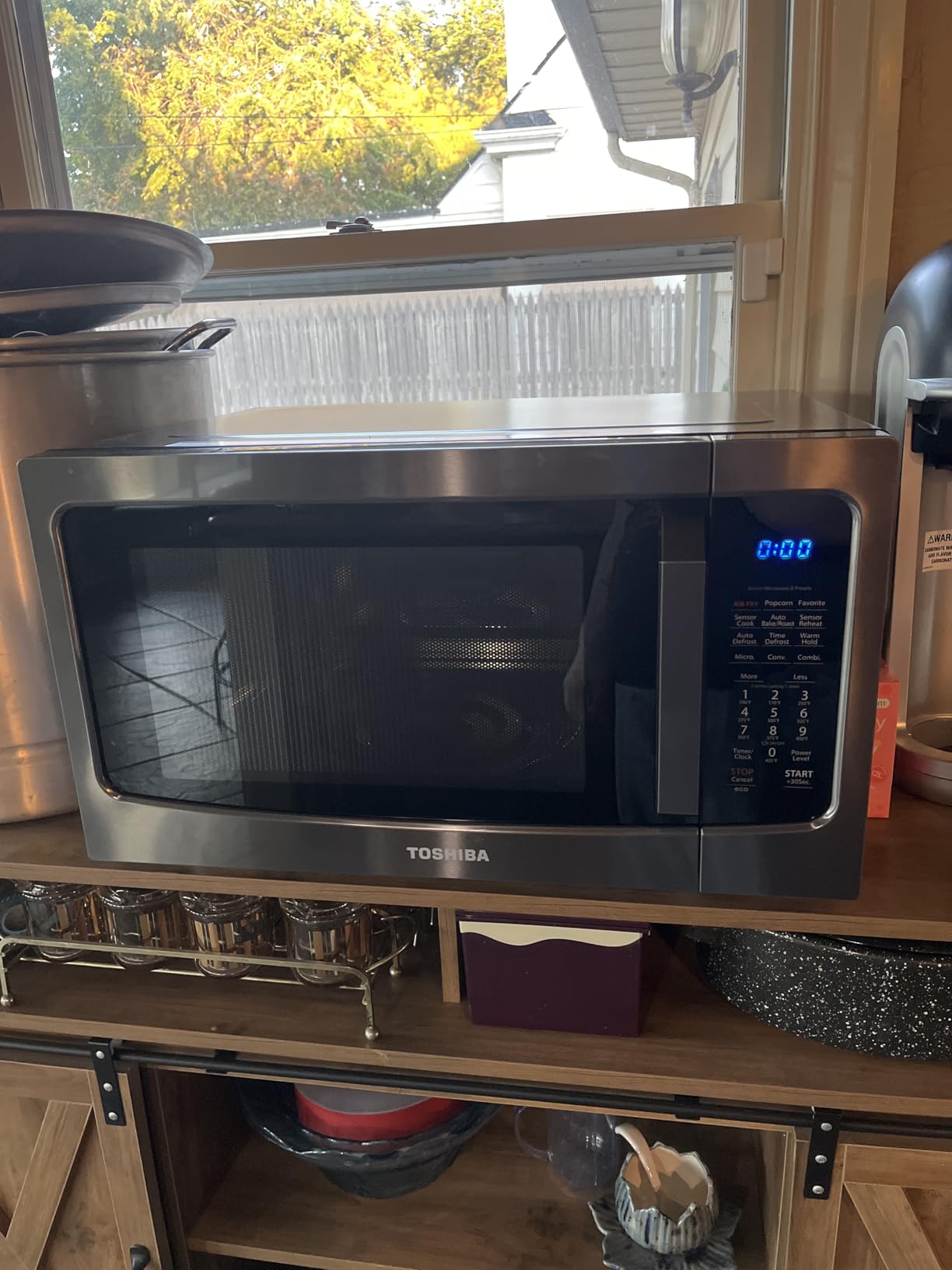 Toshiba Air Fryer Combo 4-in-1 Countertop Microwave Oven, Smart Sensor, Convection, 1.5 Cu Ft, 1000W, Silver customer photo 1