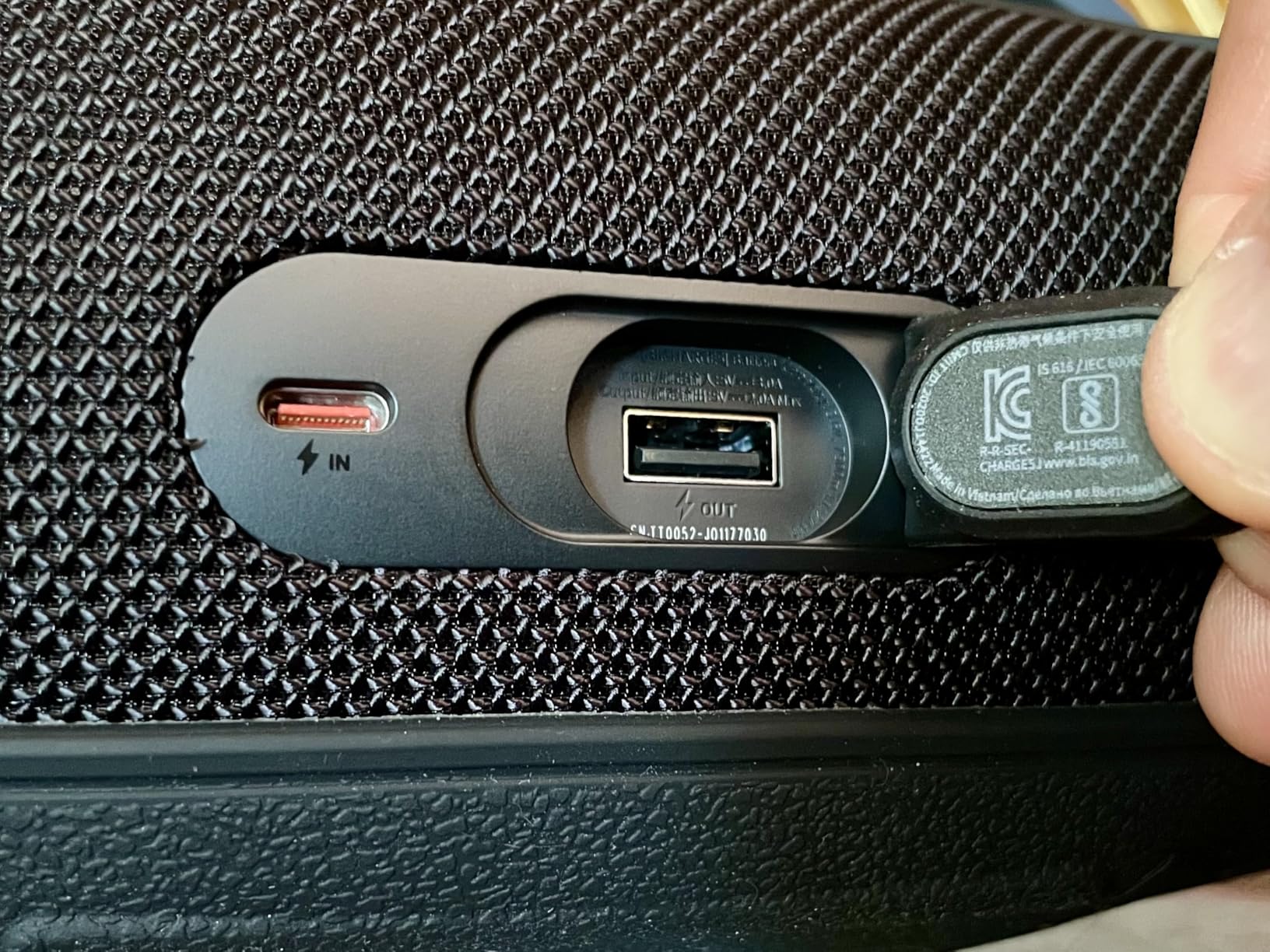 JBL CHARGE 5 - Portable Waterproof (IP67) Bluetooth Speaker with Powerbank USB Charge out, 20 hours playtime, JBL Partyboost customer photo 2