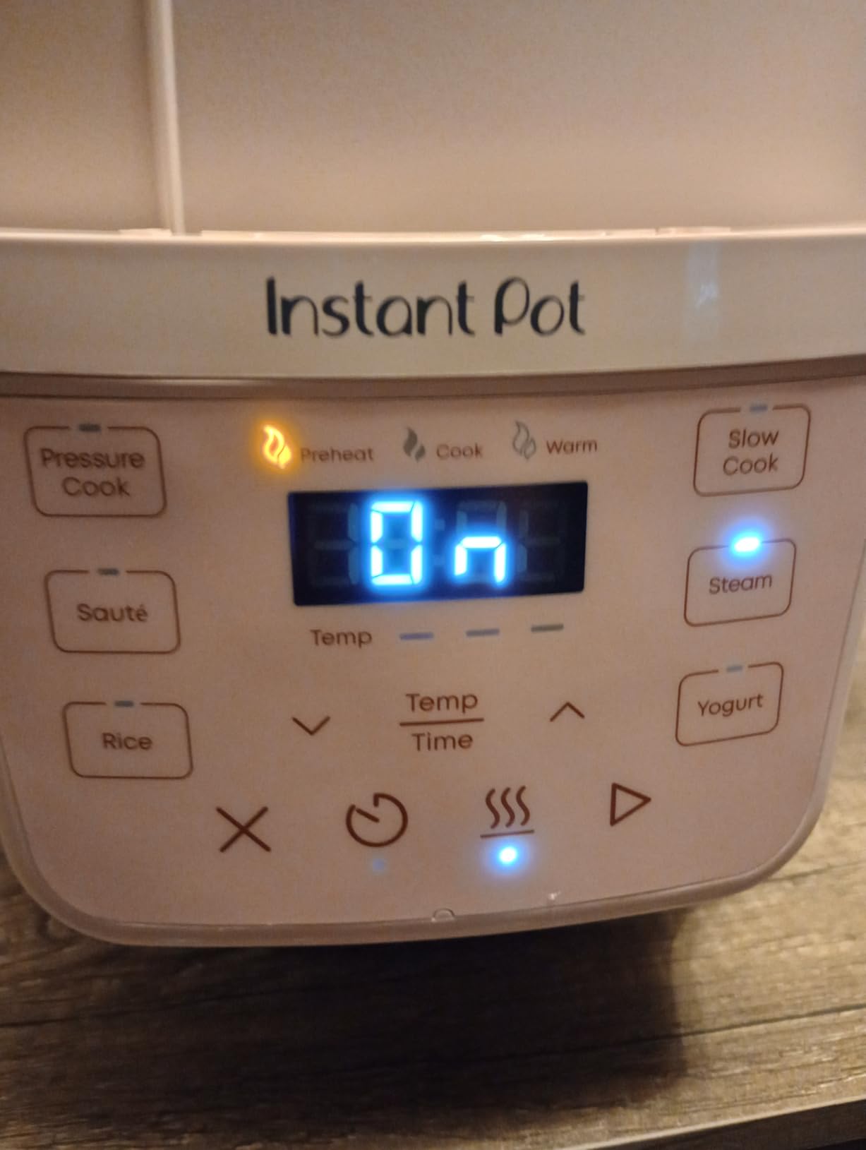 Instant Pot 6QT RIO 7-in-1 Multi-Cooker, Pressure Cooker, Slow cook, Sauté, Steam, Rice Maker, Yogurt, & Warmer, Black, 6 Quarts customer photo 1