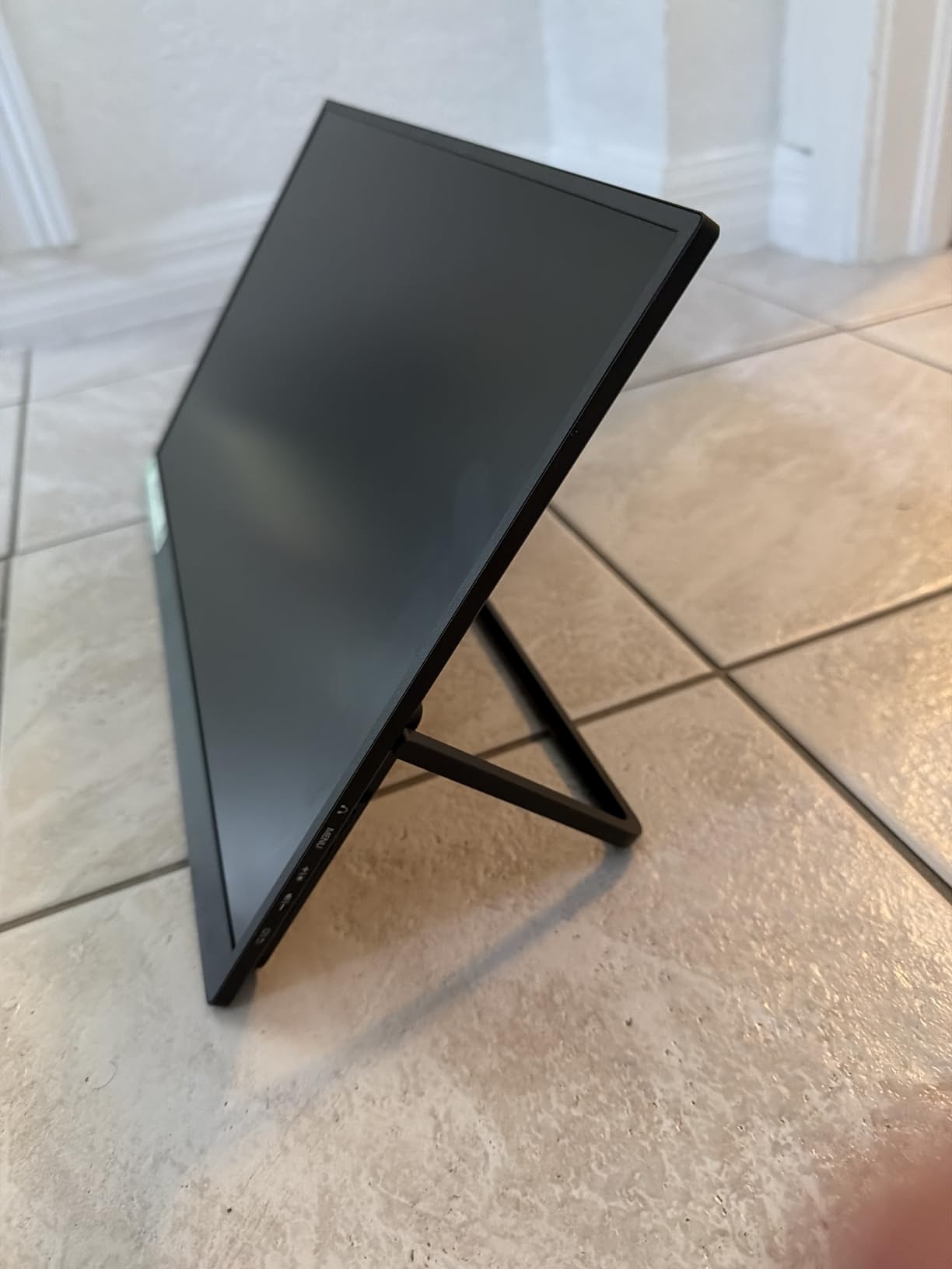 VisionOwl Portable Monitor for Laptop IPS USB-C HDMI Travel Second Monitor 18.5 Inch Built-in Kickstand Speakers VESA Mountable customer photo 2