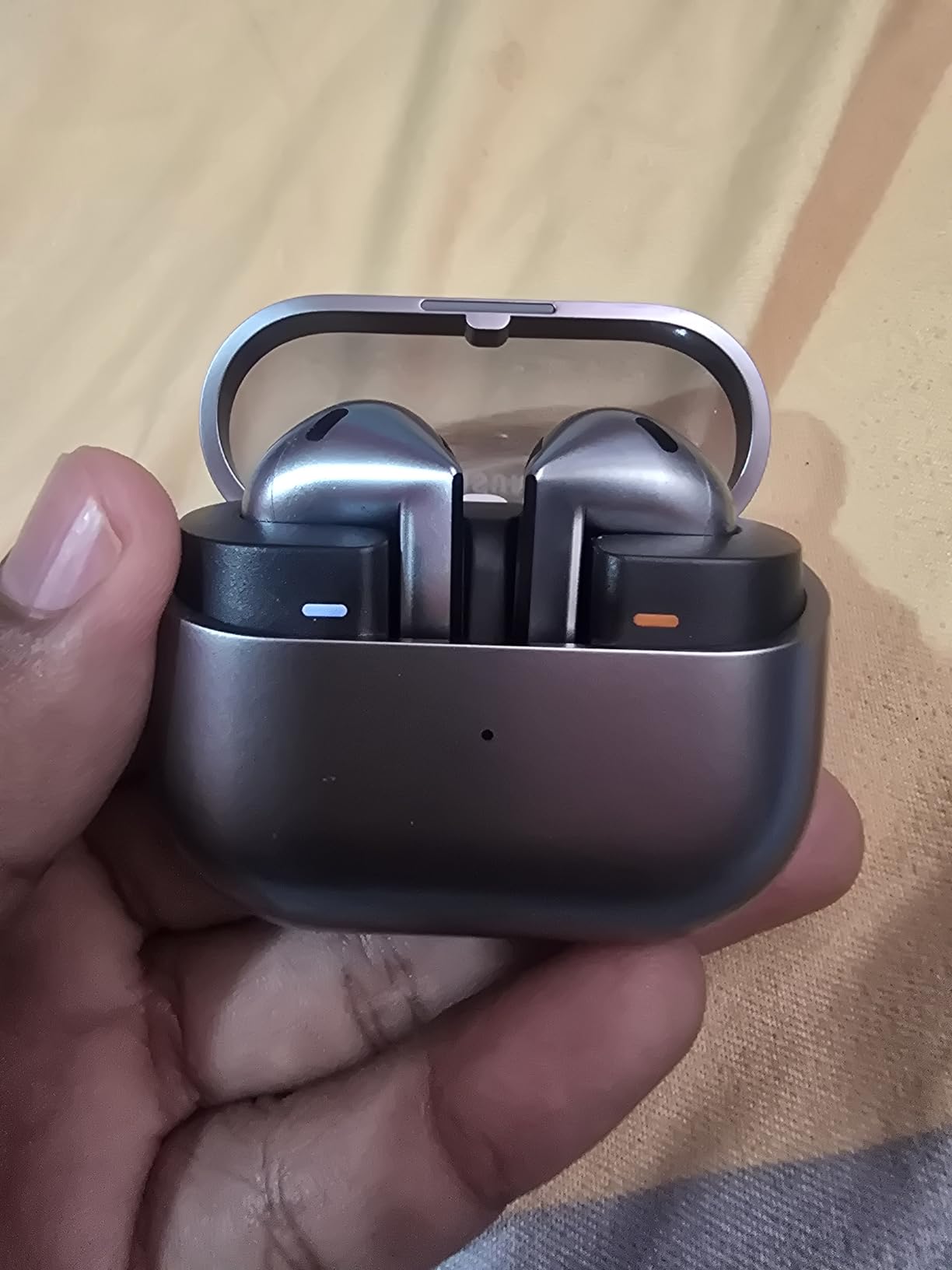 Samsung Galaxy Buds3 (2024, ANC) Water Resistant, AI Real-Time Language Interpreter, True Wireless Bluetooth 5.4 Earbuds, Hi-Fi Sound, Noise Cancelling, Touch Control, International Model (Silver) customer photo 1