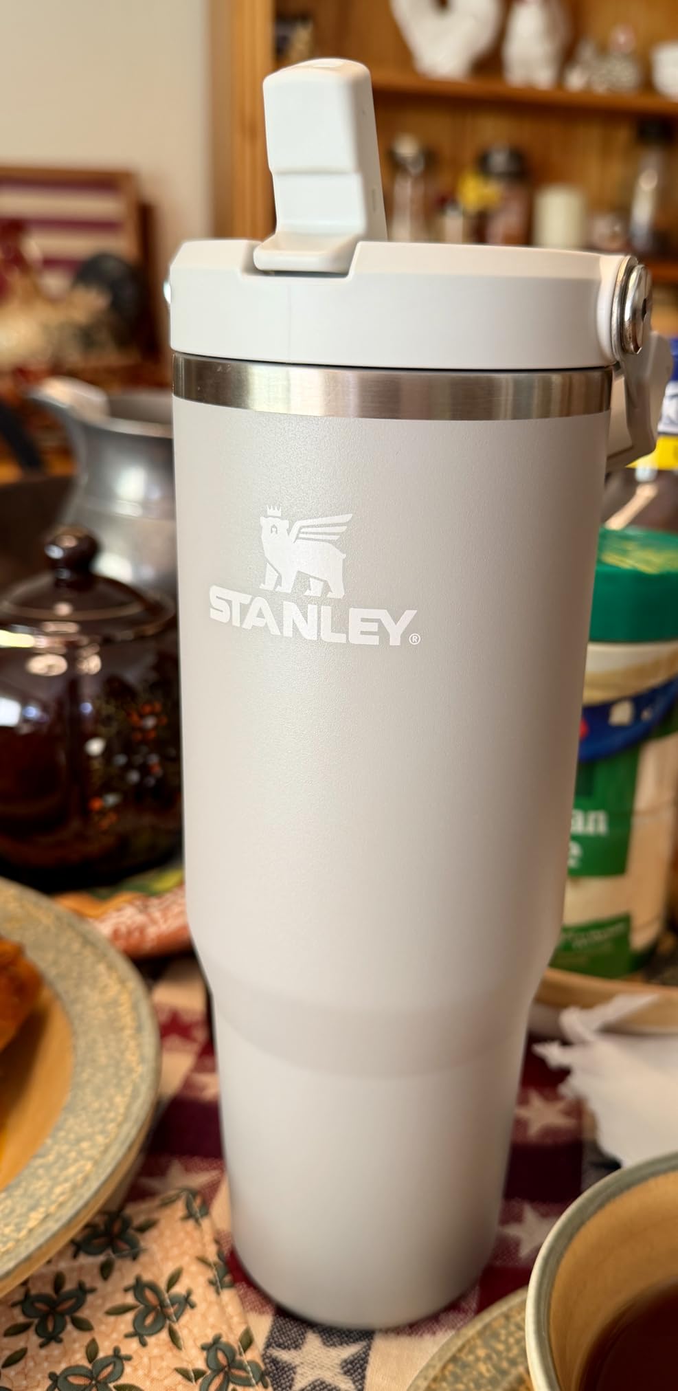 Stanley IceFlow 2.0 Flip Straw Tumbler with Handle 40 oz | Twist On Lid and Flip Up Straw | Leak Resistant | Insulated Stainless Steel customer photo 1