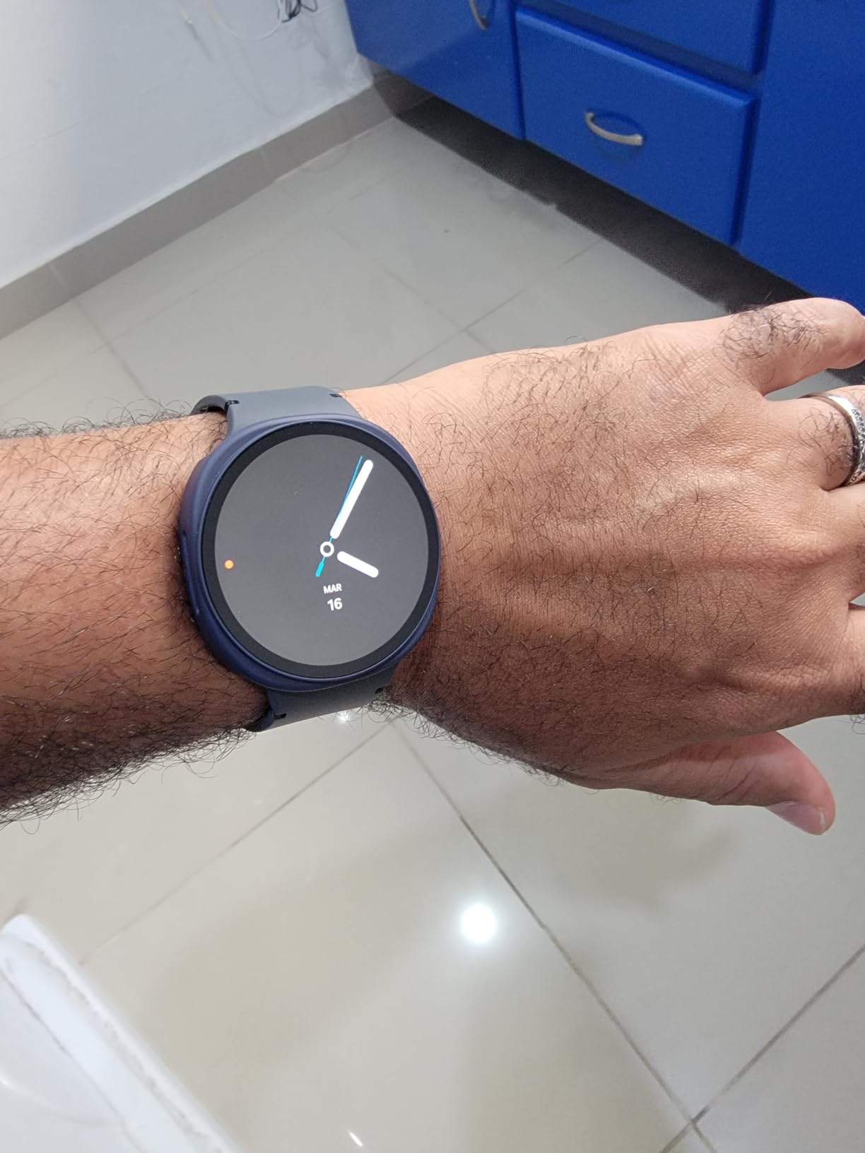 Galaxy Watch 8 (2025) 40mm Bluetooth Smartwatch, Cushion Design, Fitness Tracker, Sleep Coaching, Running Coach, Energy Score, Heart Rate Tracking, Graphite [US Version, 2 Yr Warranty] customer photo 1