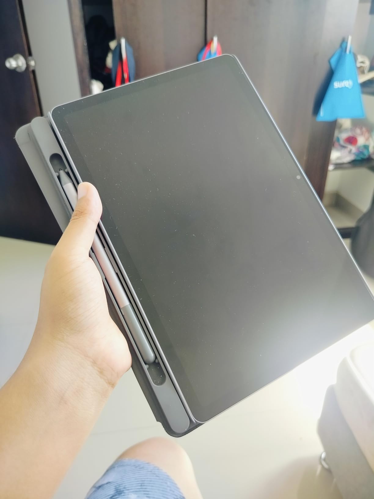 Lenovo Idea Tab - College Tablet - 11-inch 2.5K IPS Touchscreen Display, 90Hz, MediaTek Dimensity 6300, 8GB Memory, 256GB Storage, Tab Pen and Folio Case customer photo 1