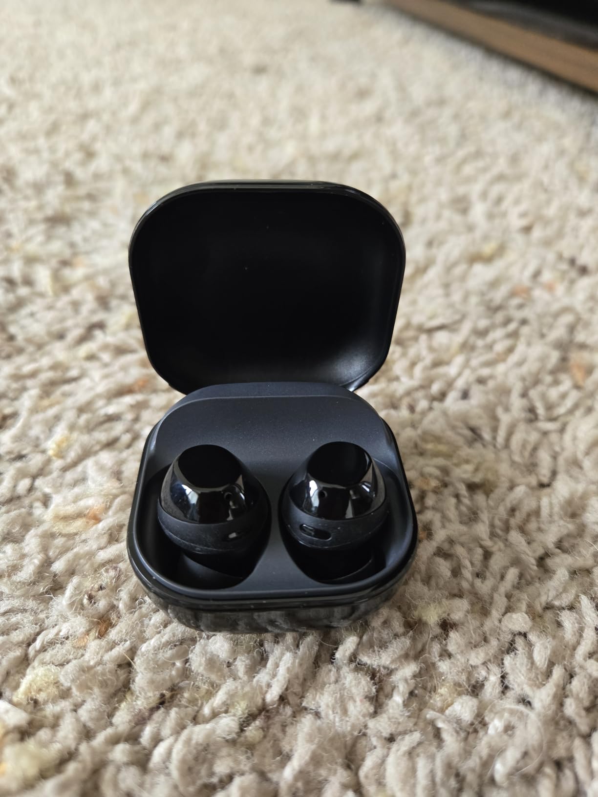 Samsung Galaxy Buds Core SM-R410 (2025) | Latin American Stock | Bluetooth 5.4 | Active Noise Cancelation | up to 35h Continuous Music Playback - (Black) customer photo 2
