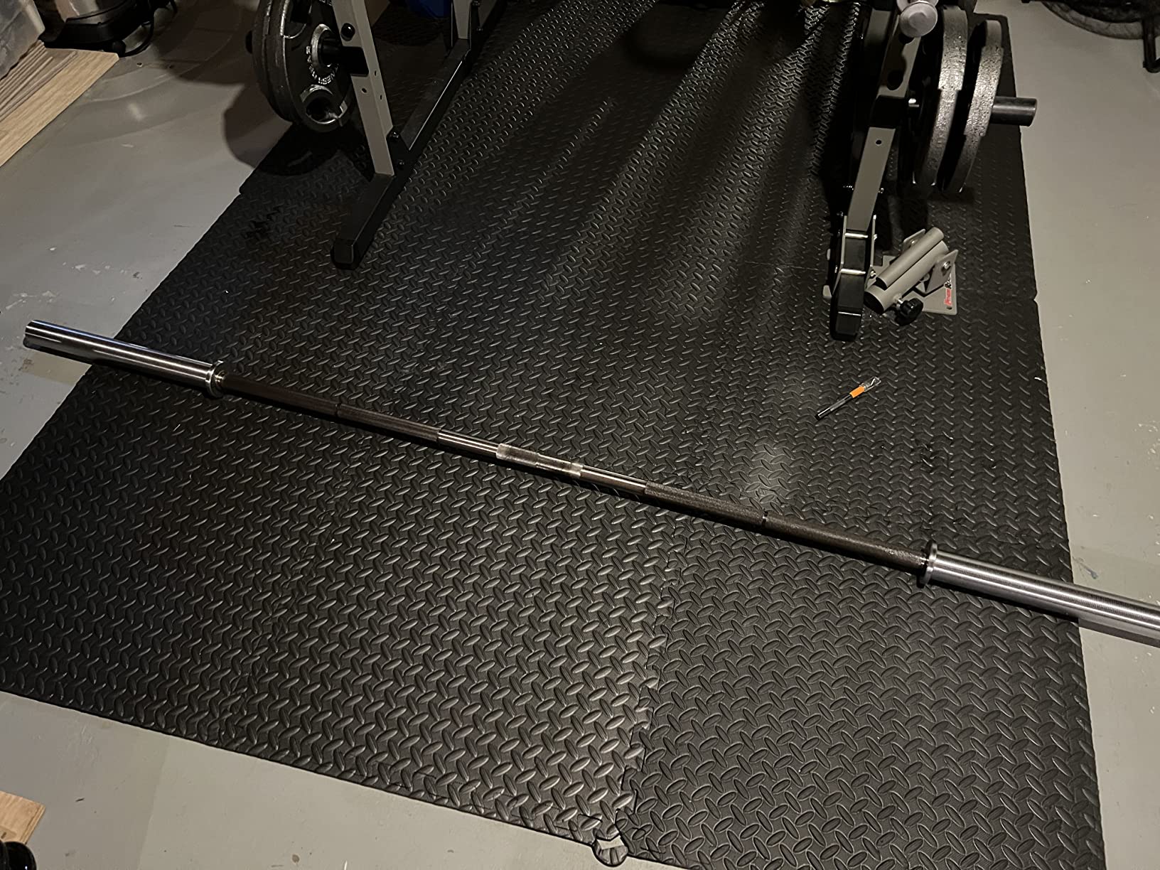 Bells of Steel Powerlifting Bar 2.0 - Heavy-Duty Power Barbell Olympic Bar 29mm 1500lb Capacity customer photo 1