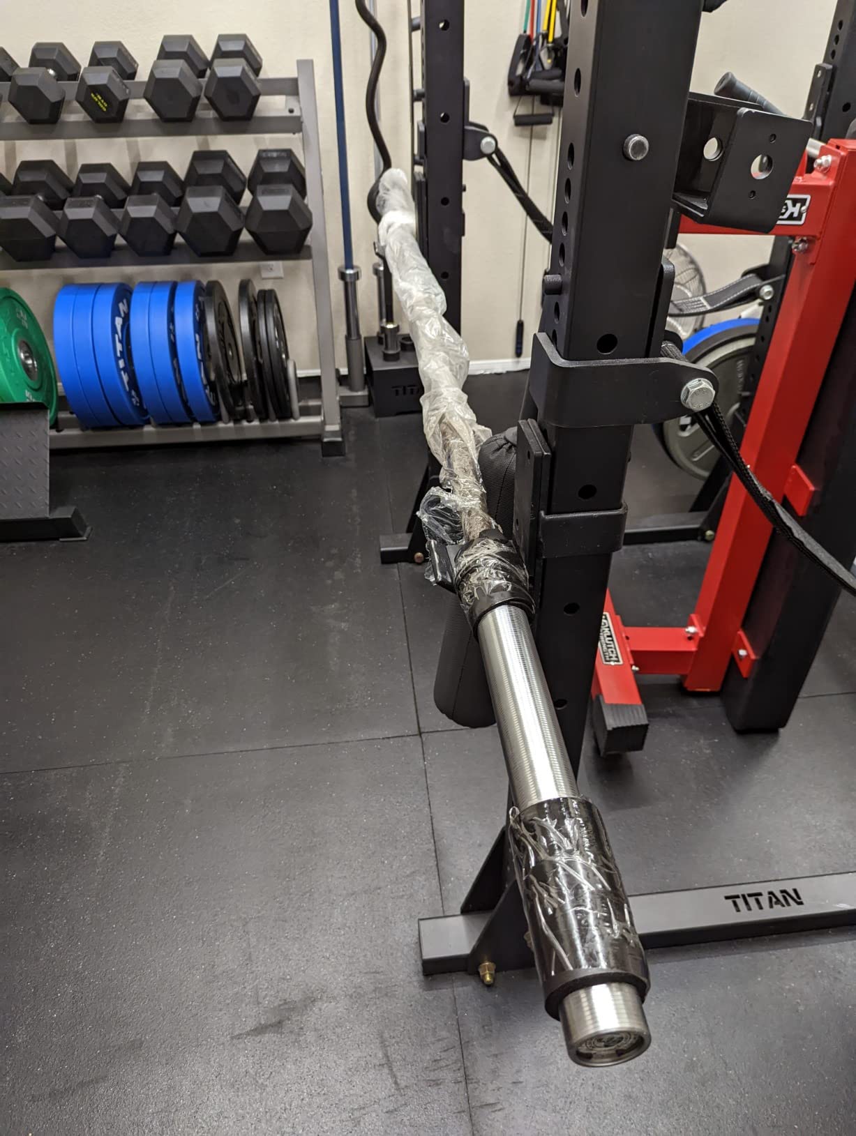Bells of Steel Powerlifting Bar 2.0 - Heavy-Duty Power Barbell Olympic Bar 29mm 1500lb Capacity customer photo 2
