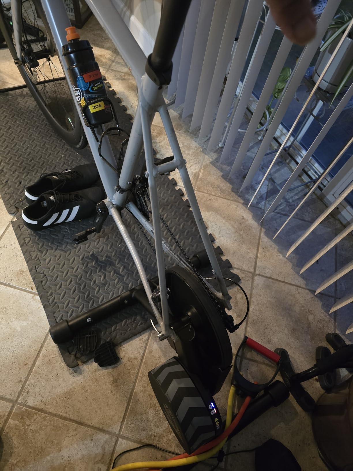 Wahoo KICKR CORE 1 Direct Drive Smart Indoor Bike Trainer customer photo 2