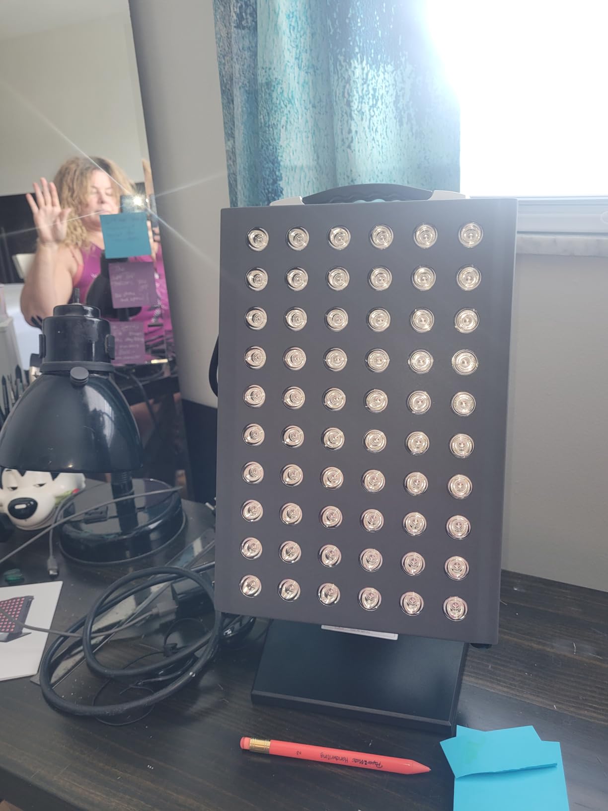 Hooga Red Light Therapy Panel Device PRO300 - 660nm Red & 850nm Near Infrared Light Therapy, LED Light Therapy Lamp, 60 Dual Chip LEDs, Timer, Table Top Stand Included customer photo 1