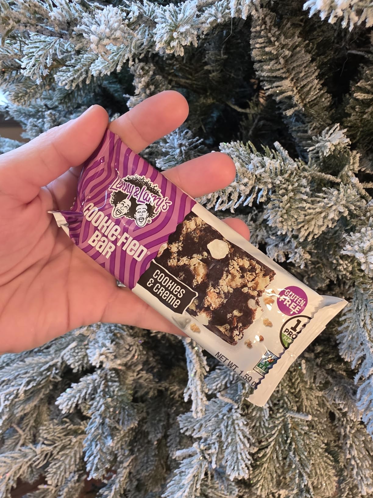 Lenny & Larry's Cookie-fied Protein Bar - Cookies & Creme Vegan Protein Bars 9x45g - Healthy Snacks with 12g Plant Protein & 5g Fiber - Gluten Free Power Bar, Non-GMO & Vegan customer photo 1