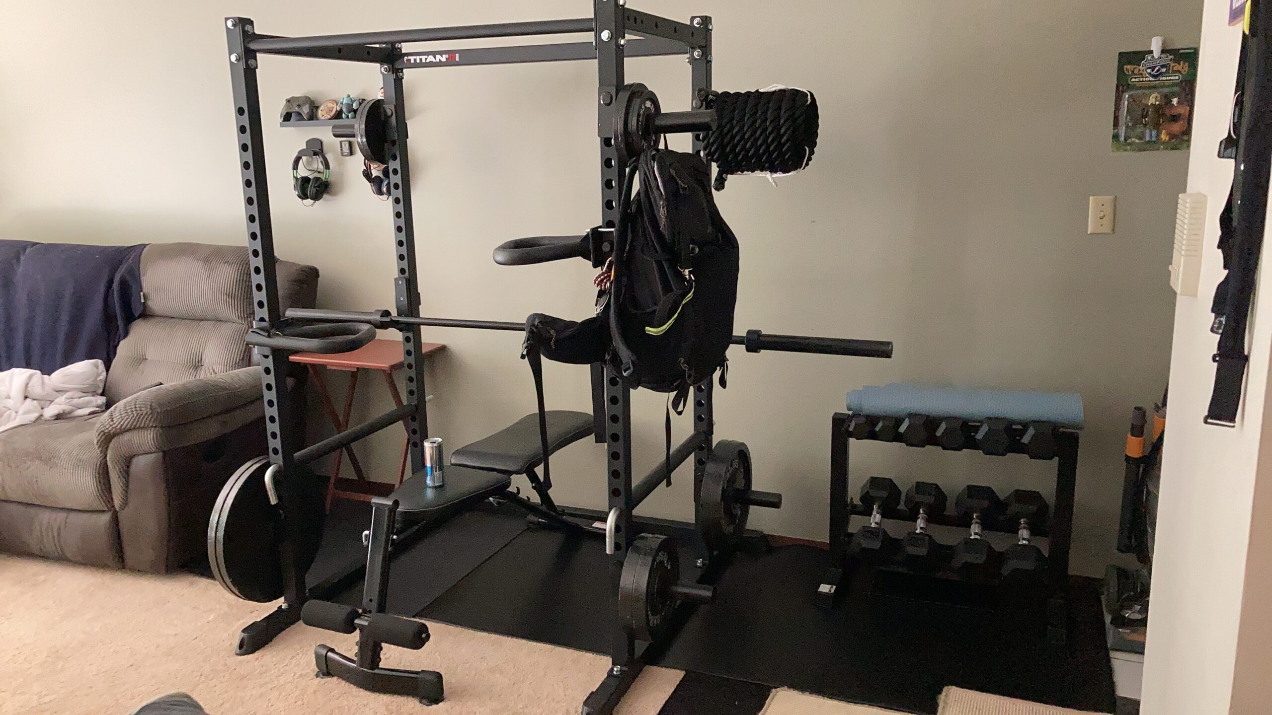 Titan Fitness T-2 Series Short Power Rack, Skinny Pull Up Bar, Pin and Pipe Safeties, Standard J-Hooks customer photo 1