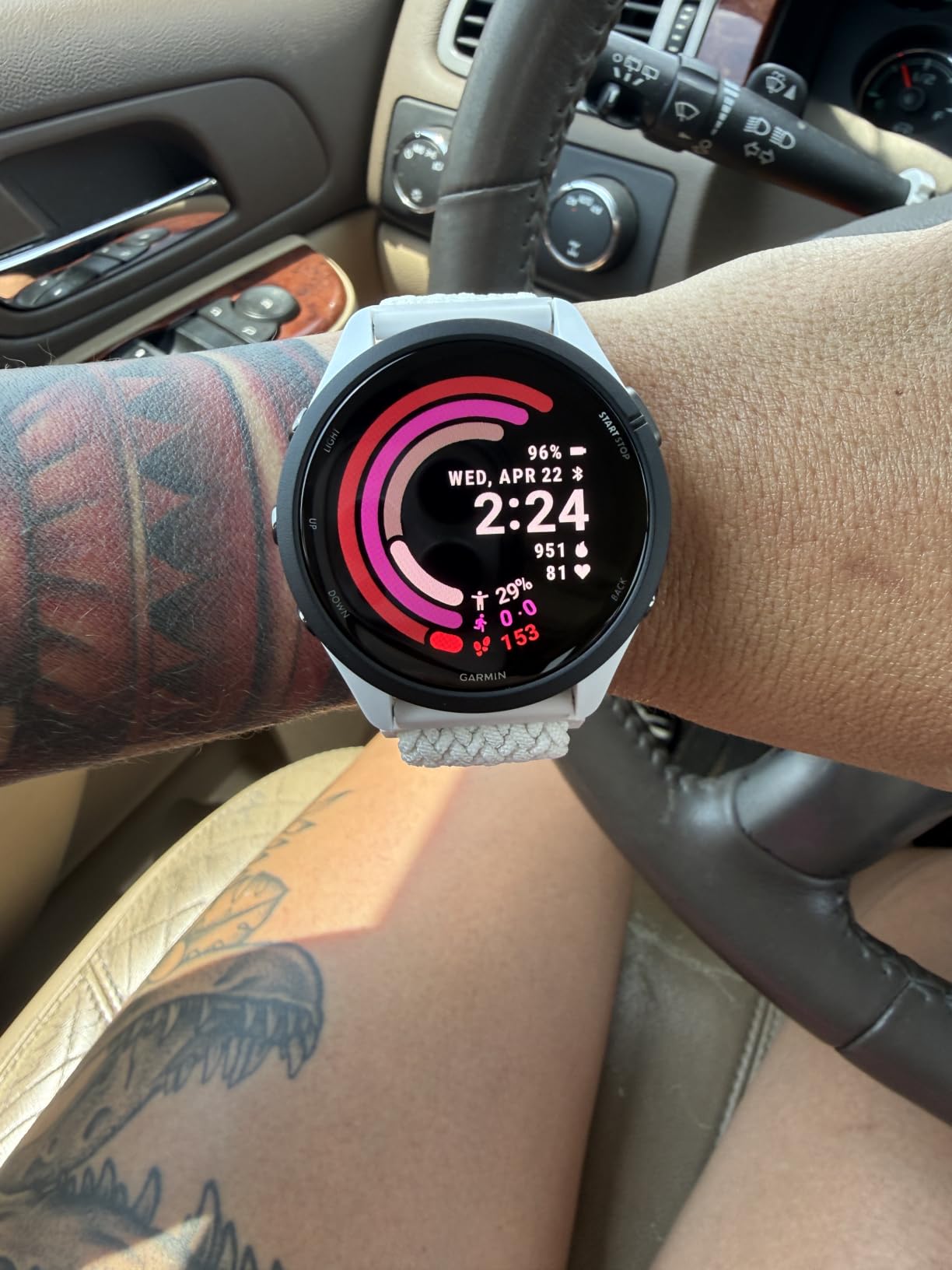 Garmin Forerunner 265 Running Smartwatch, Colorful AMOLED Display, Training Metrics and Recovery Insights, Whitestone and Tidal Blue customer photo 1