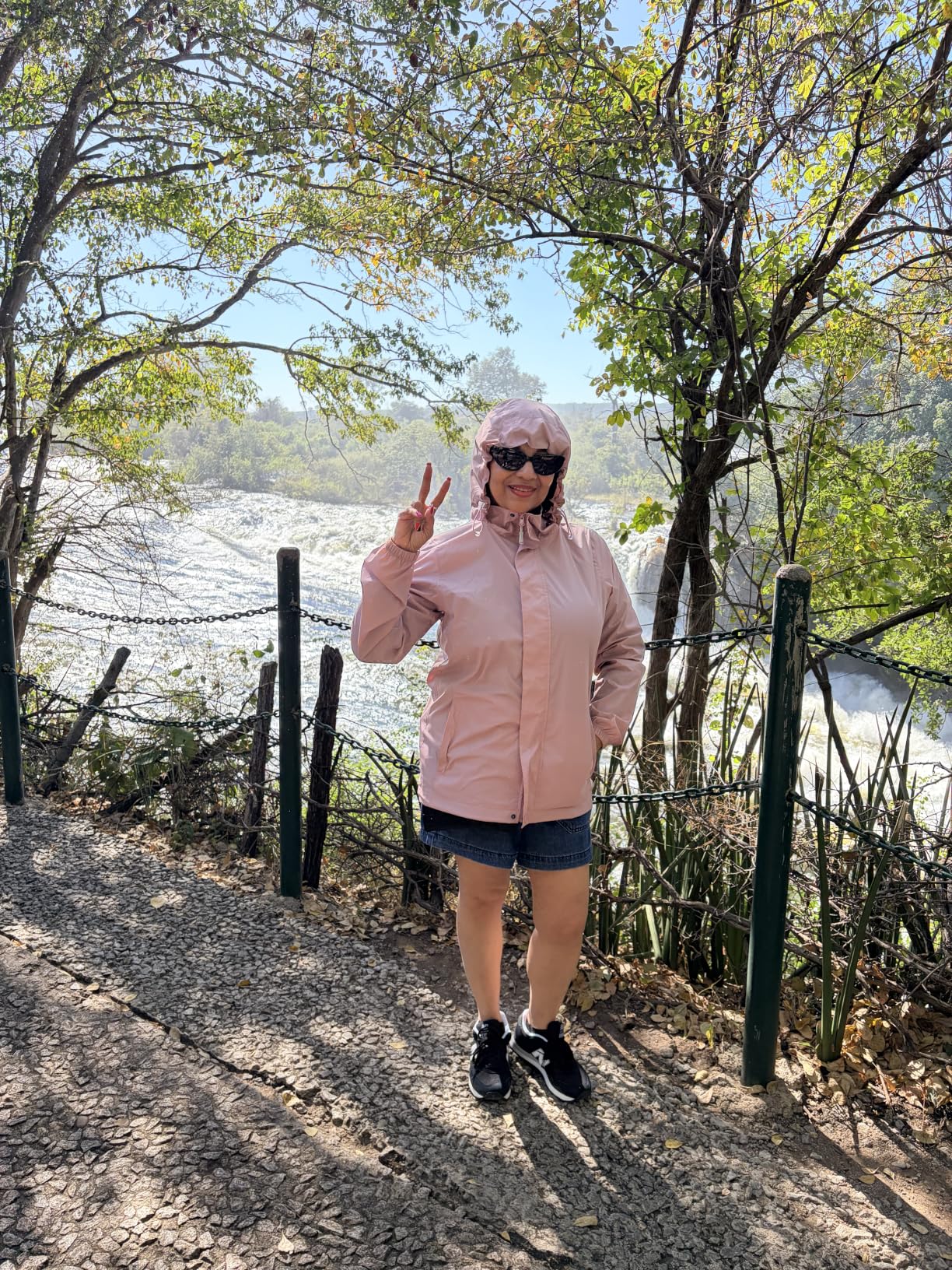 33,000ft Women's Rain Jacket Waterproof Lightweight Packable Raincoat with Hood for Golf Hiking Travel Windbreaker customer photo 2