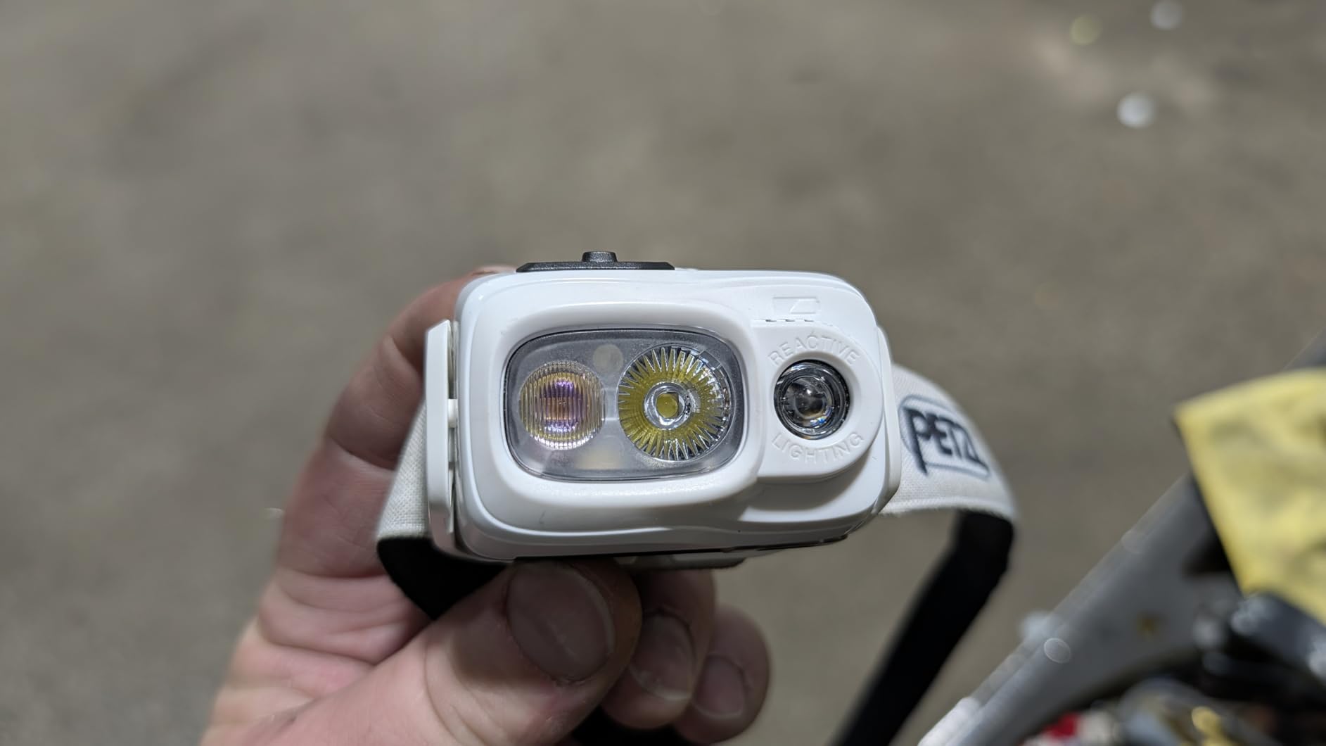 Petzl Swift RL Headlamp - Lightweight & Rechargeable 1100 Lumen Headlamp - Black customer photo 2