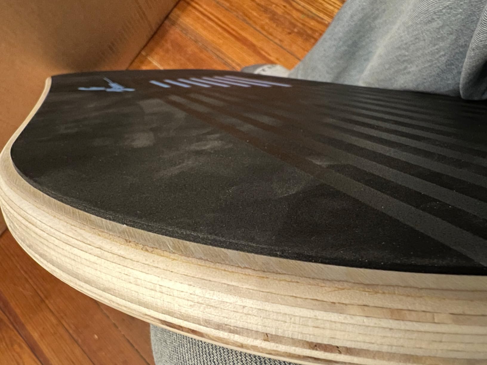 Sportneer Balance Board 7 Modes Wobble Board with Adjustable Stoppers Exercise Balancing Stability Trainer for Improve Balance, Surf Trainer & Physical Therapy - Roller and 2.8'' Ball Included customer photo 1