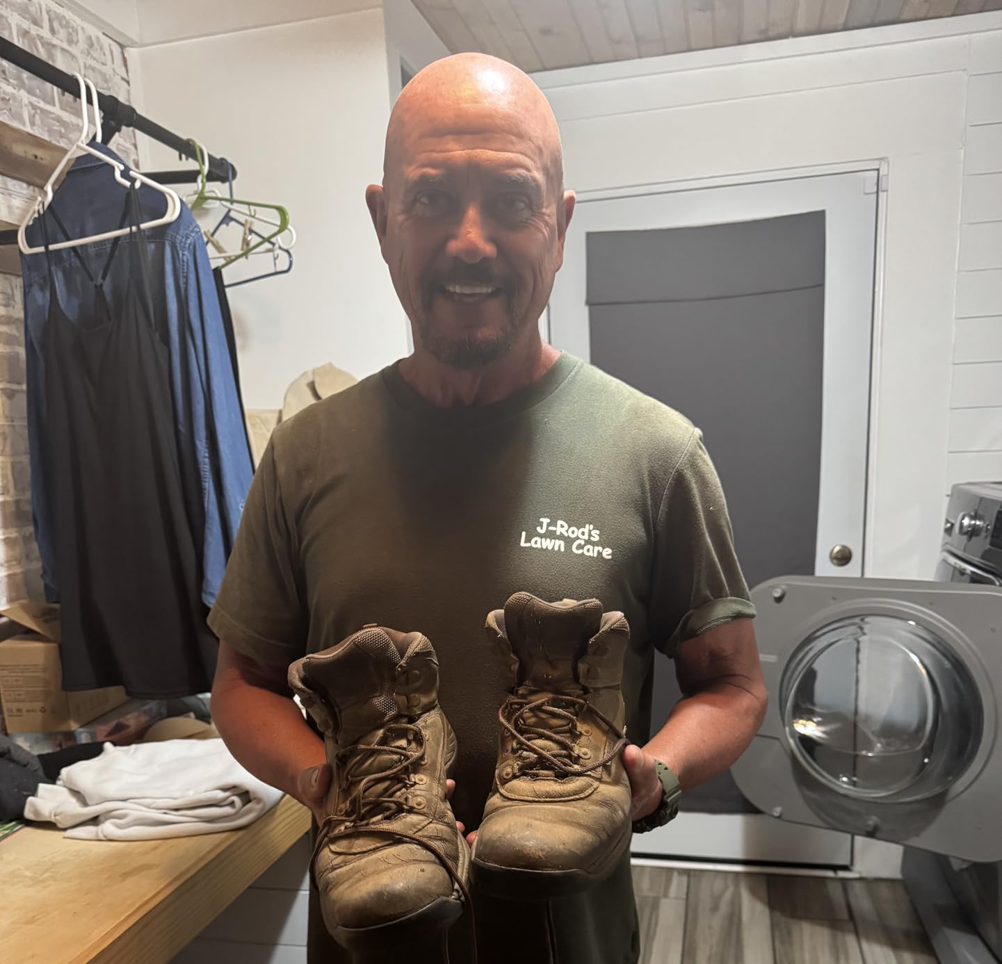 Columbia Men's White Ledge Mid Waterproof Hiking Boots customer photo 2