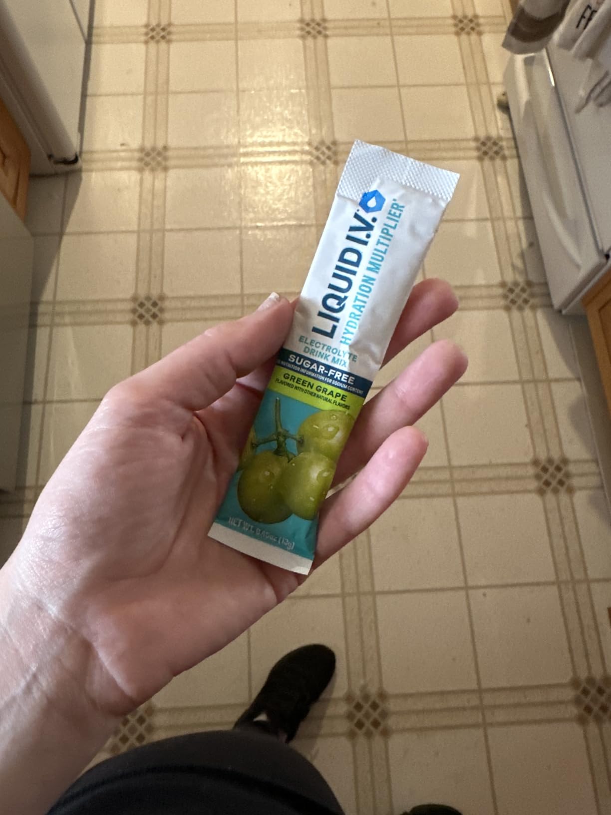 Liquid I.V. Hydration Multiplier Sugar-Free Variety Pack - Raspberry Melon, Lemon Lime, White Peach, Green Grape | Electrolyte Powder Drink Mix | 16 Servings customer photo 2