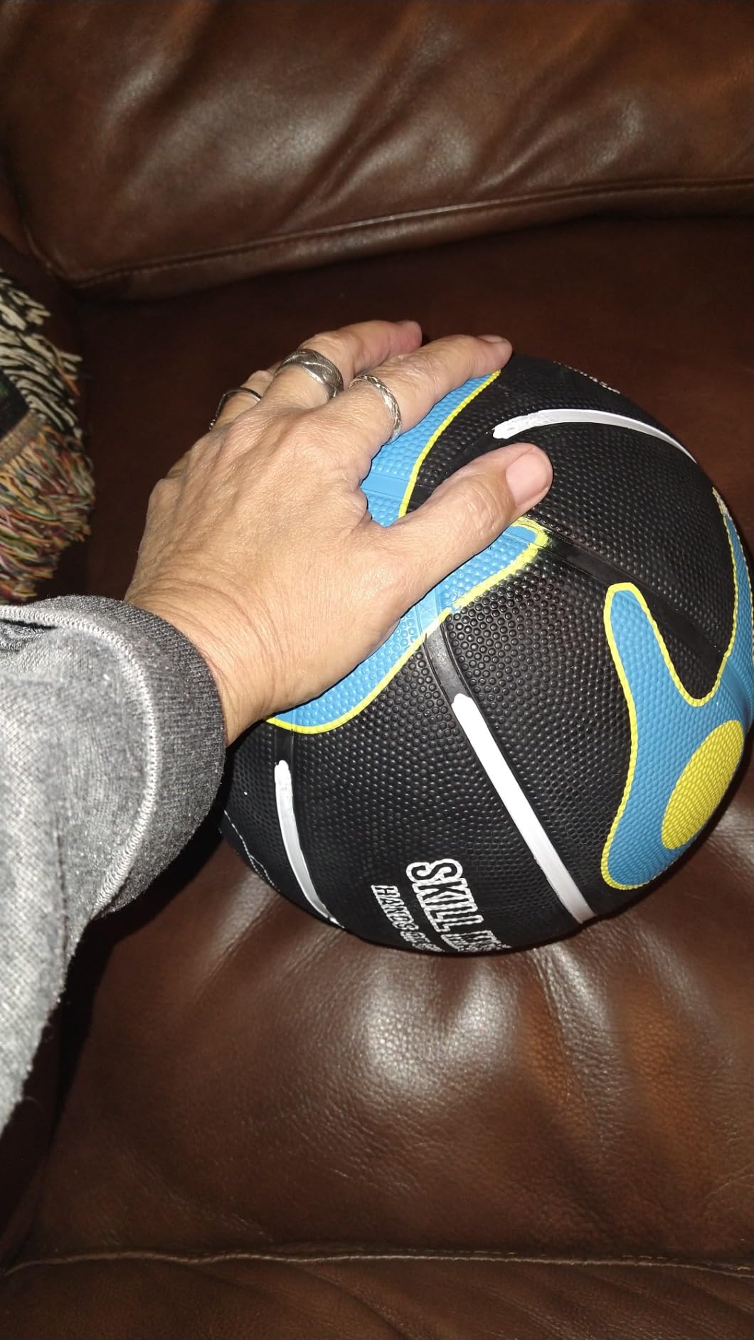 Basketball Training Equipment for Youth Size 6/5, Basketball Shot Trainer with Hand Position customer photo 1