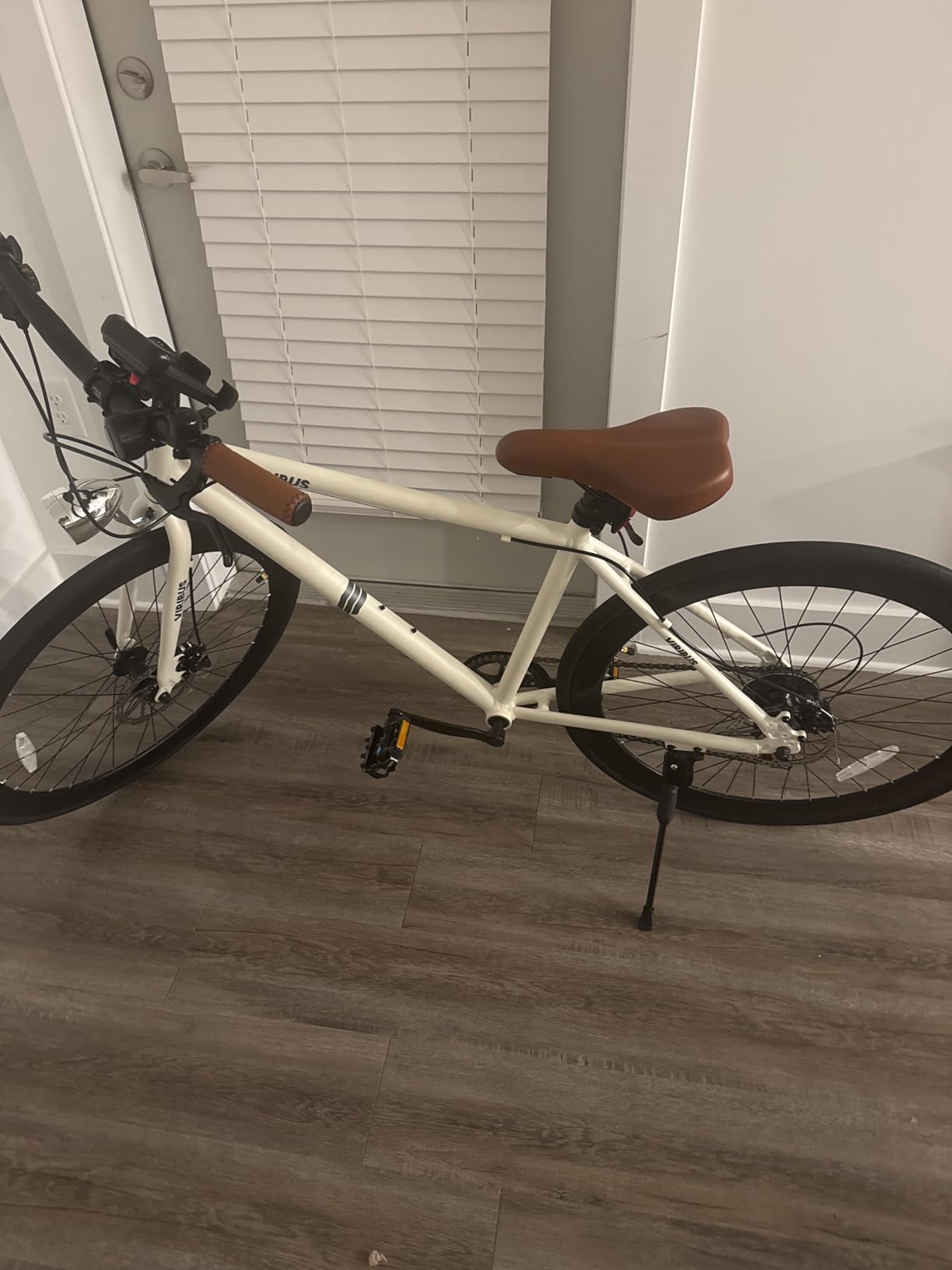 VIRIBUS Hybrid Bikes, 28 inch Mens Hybrid Bicycle 7 Speed with Lightweight Aluminum Frame & Disc Brakes, 700C Retro Vintage Adult Bike for Tall Men & City Commuters 85% Pre-Assembled customer photo 2