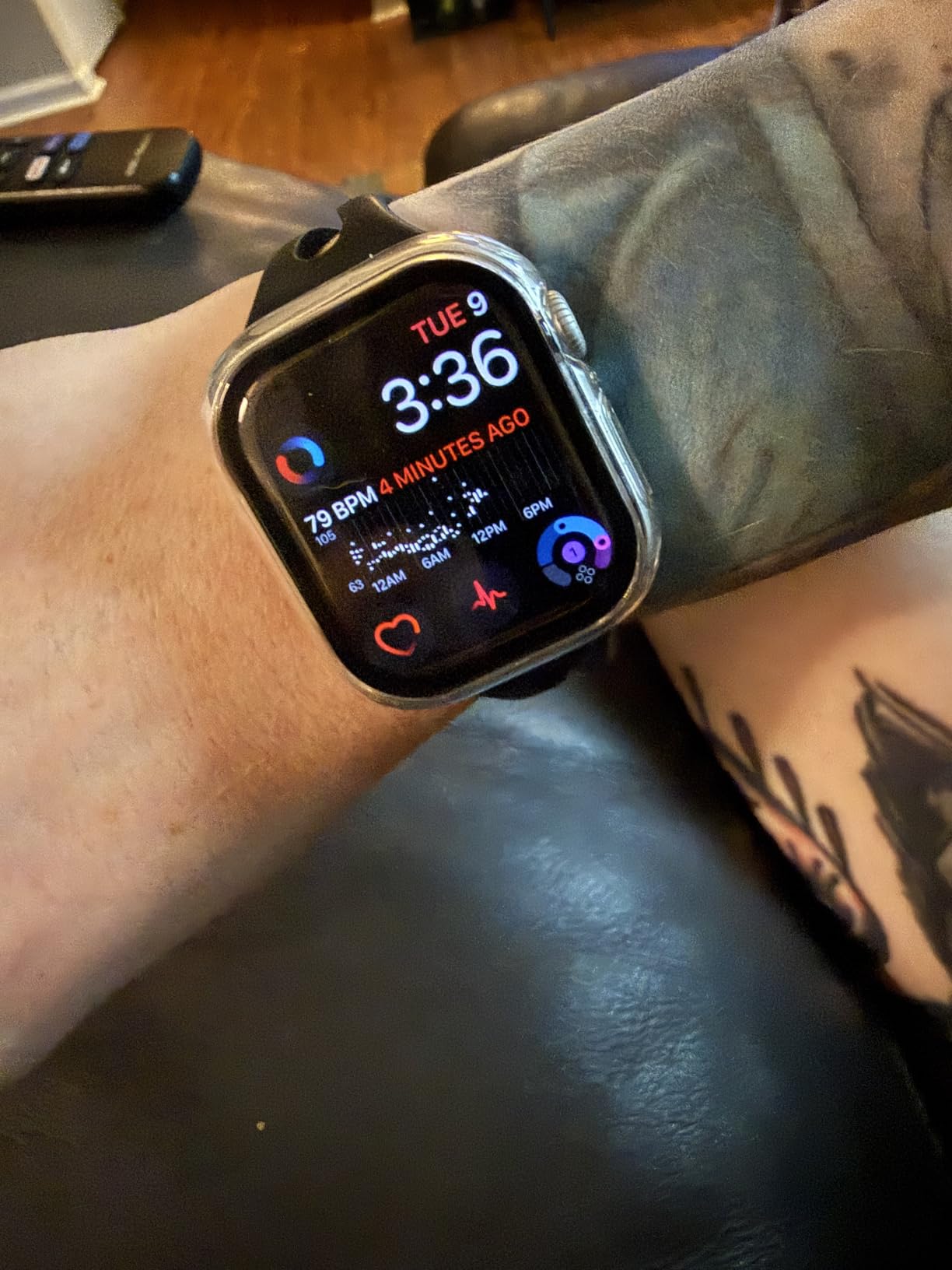 Apple Watch Series 11 [GPS 42mm] Smartwatch with Jet Black Aluminum Case with Black Sport Band - S/M. Sleep Score, Fitness Tracker, Health Monitoring, Always-On Display, Water Resistant customer photo 1