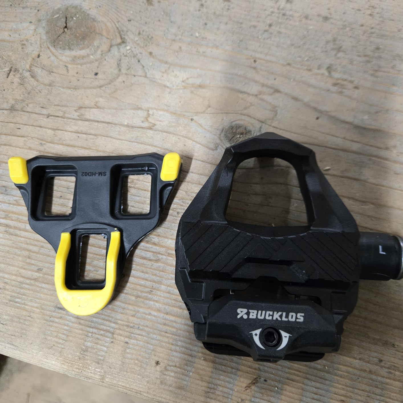 BUCKLOS Road Bike Clipless Pedals Compatible with SPD-SL Cleats Flat Combo Dual Sides - Carbon Fiber Sealed Bearing Bicycle Pedal Ride with Sneakers/Cycling Shoes customer photo 1