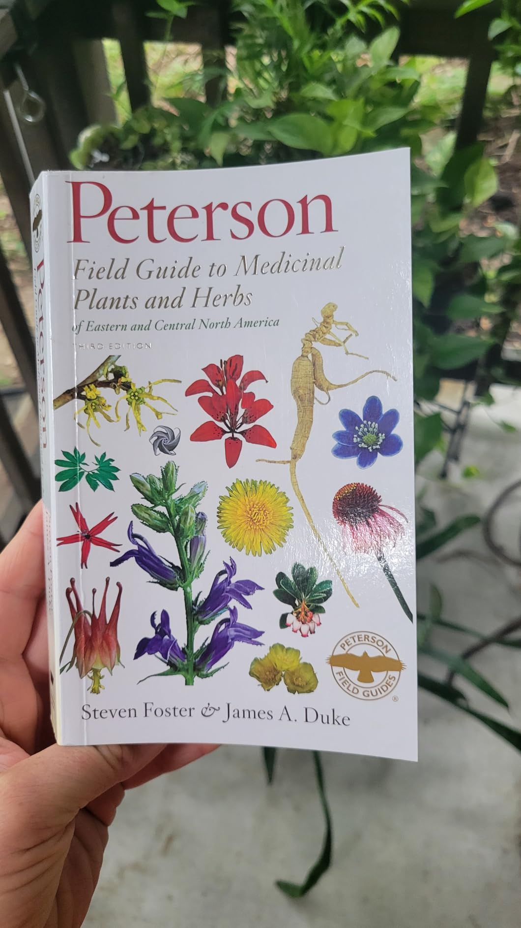 Peterson Field Guide To Medicinal Plants & Herbs Of Eastern & Central N. America: Third Edition customer photo 1