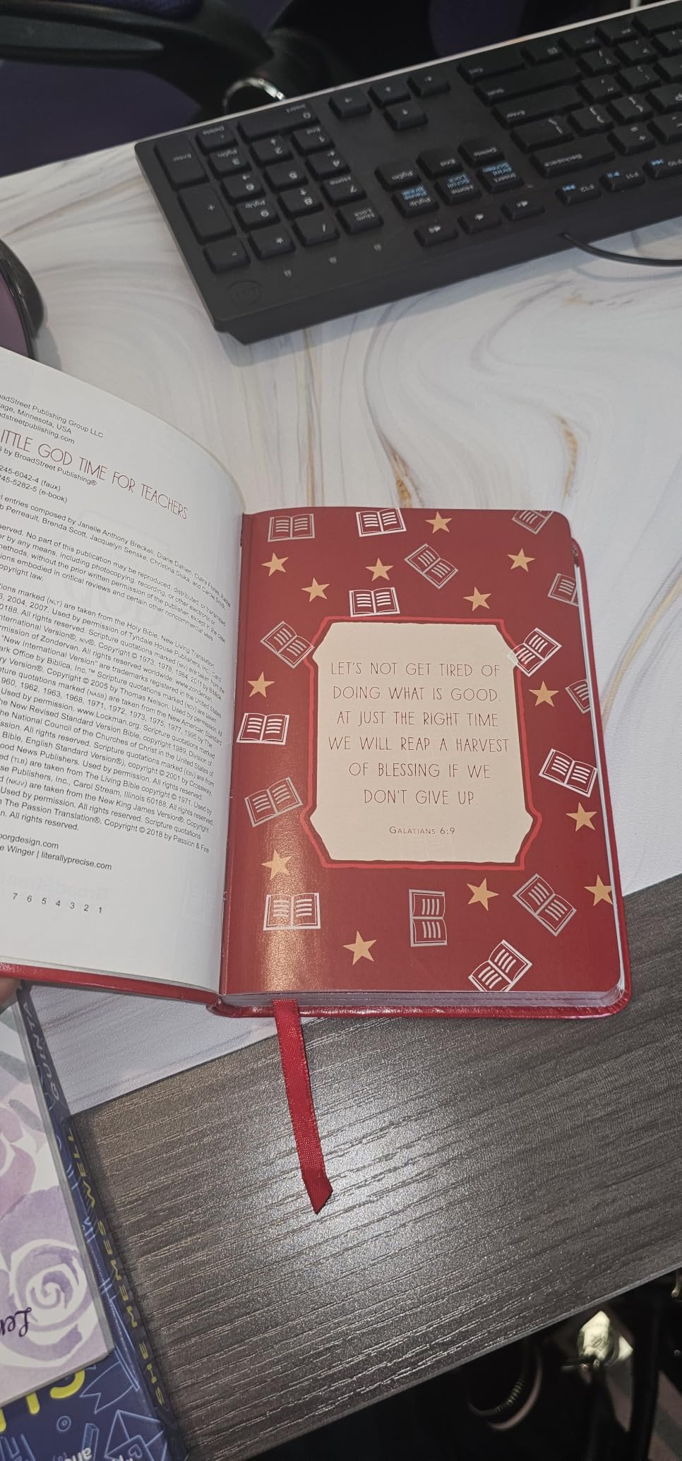 A Little God Time for Teachers: 365 Daily Devotions (Faux Leather Gift Edition) - An Inspirational Daily Devotional Book, Perfect for a Teacher Gift customer photo 1